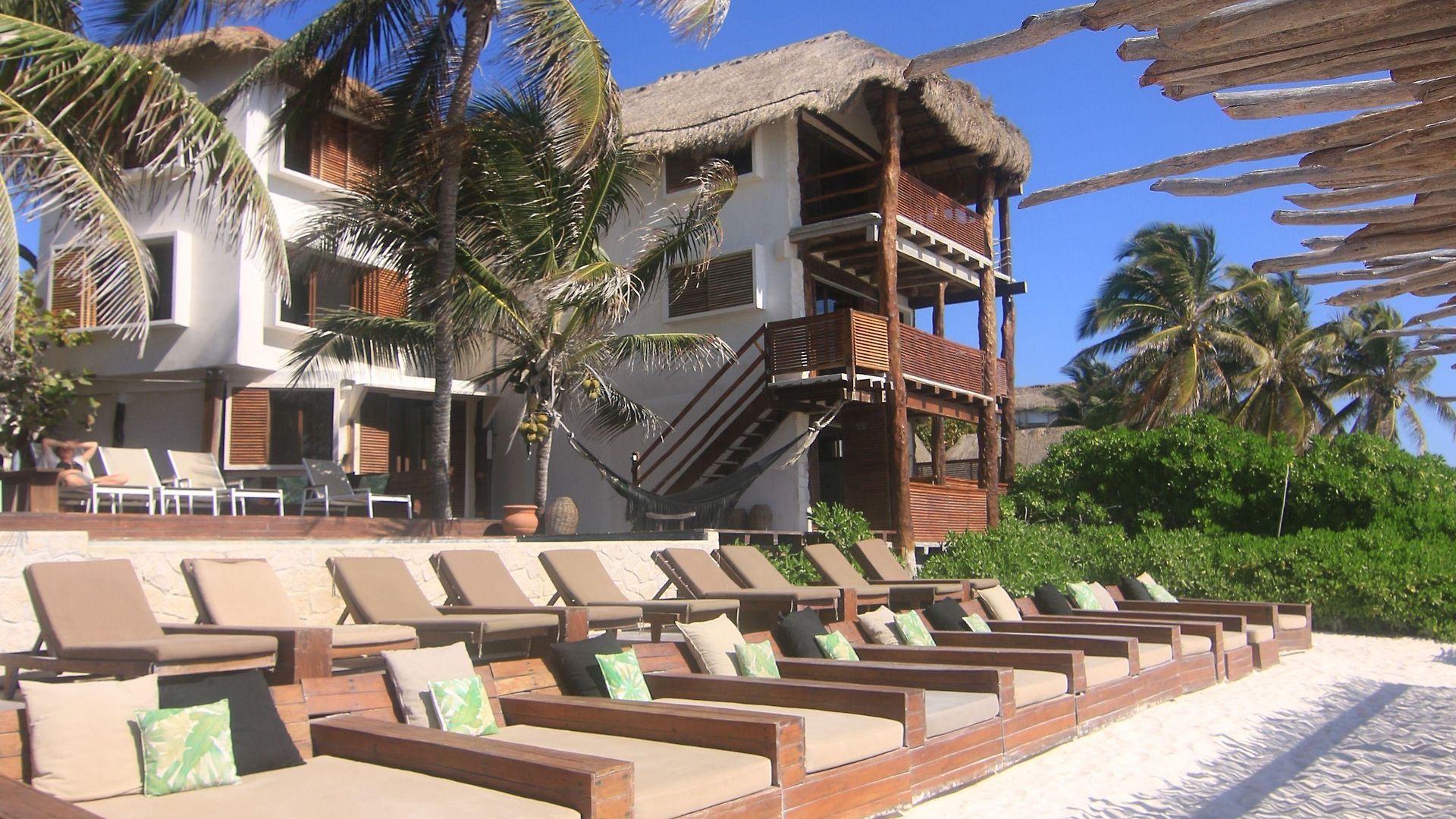 Hotel Amansala