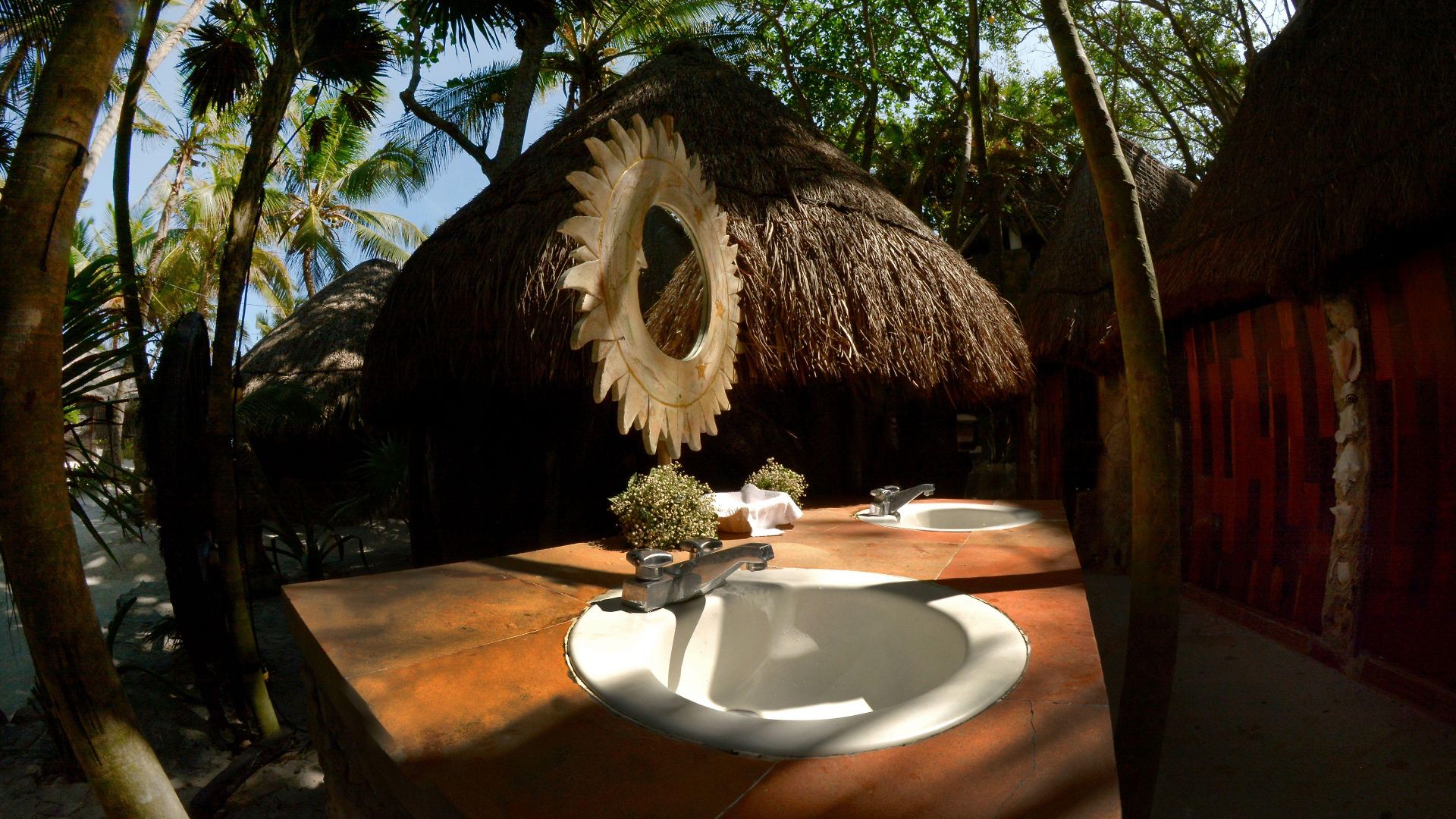 Hotel Diamante K - Inside National Park