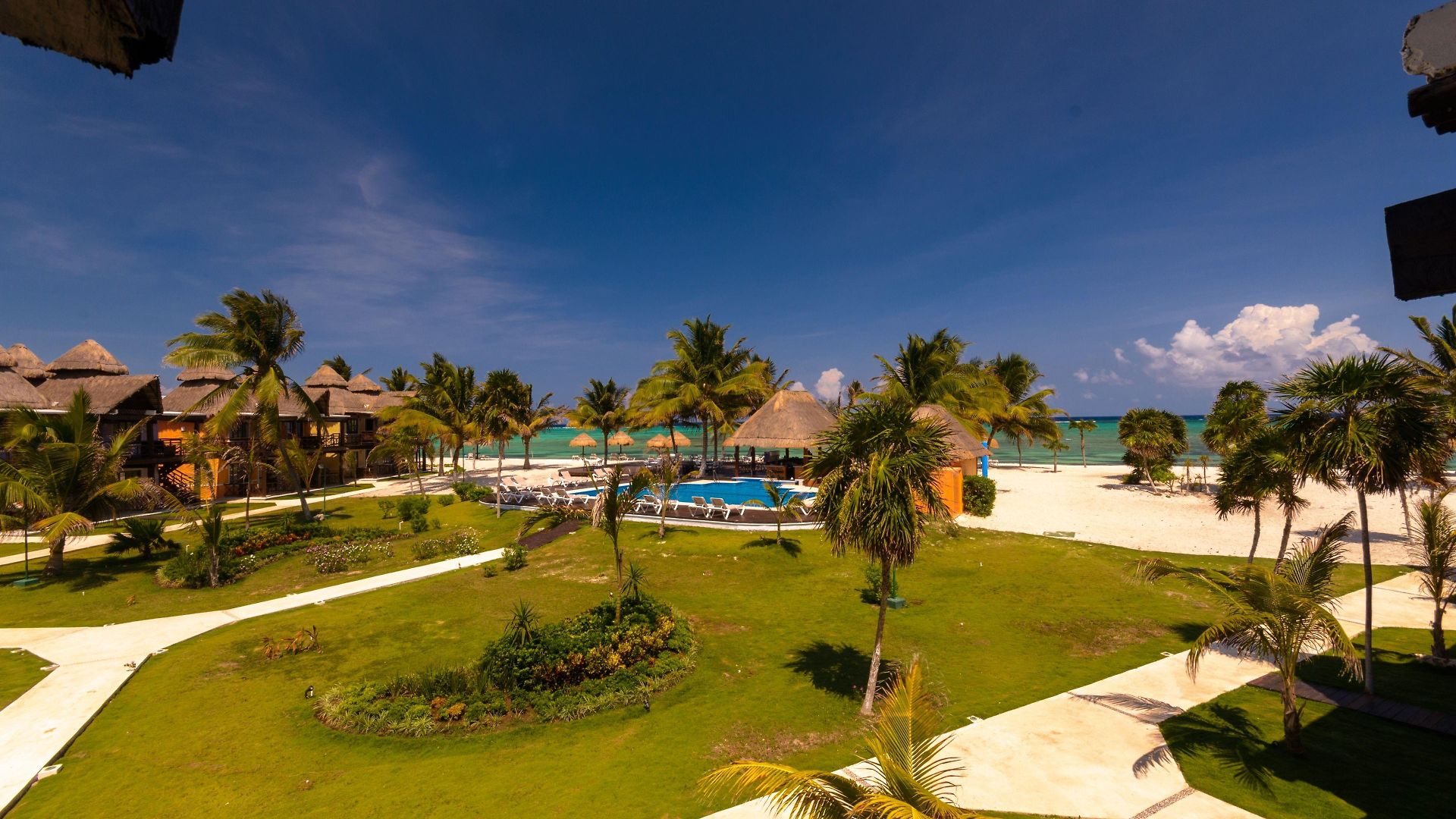 Pavoreal Hotel 4*