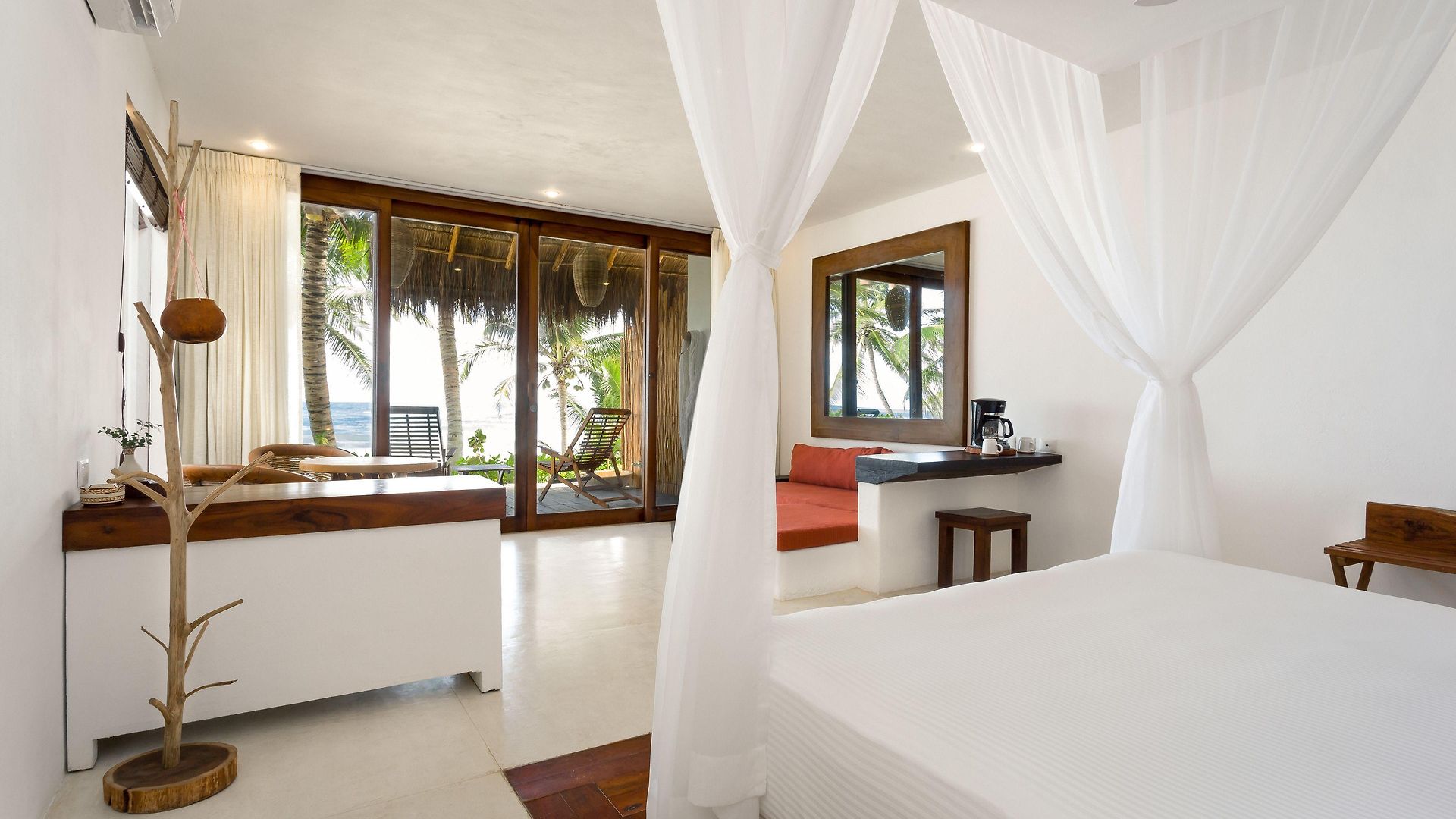 Hotel The