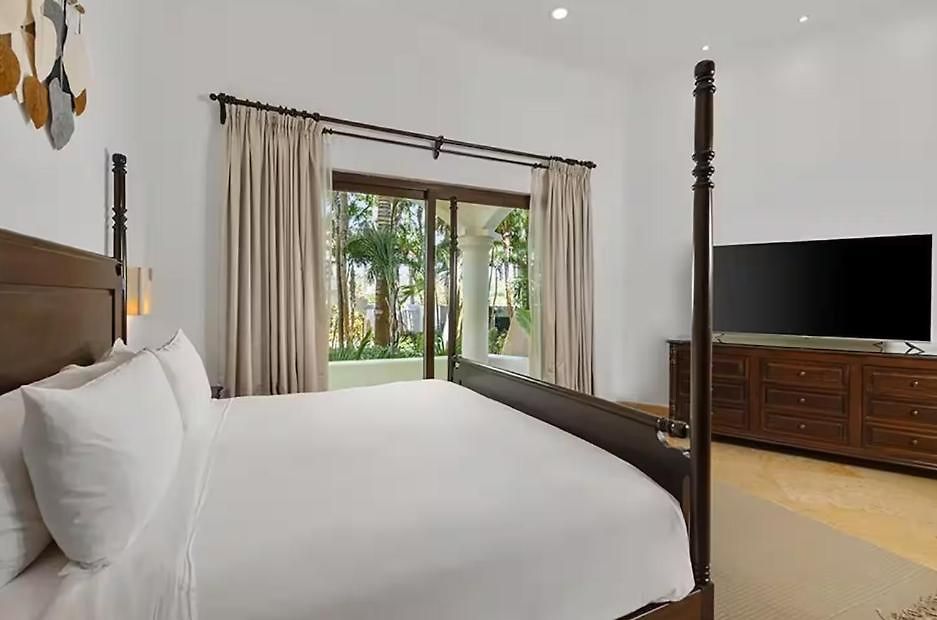 Villa Beachfront Hacienda Soliman Bay