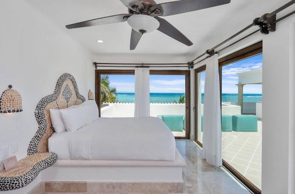 Villa Beachfront Hacienda Soliman Bay