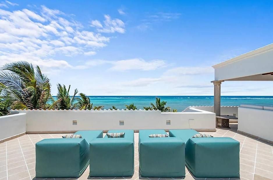 Beachfront Hacienda Soliman Bay Villa