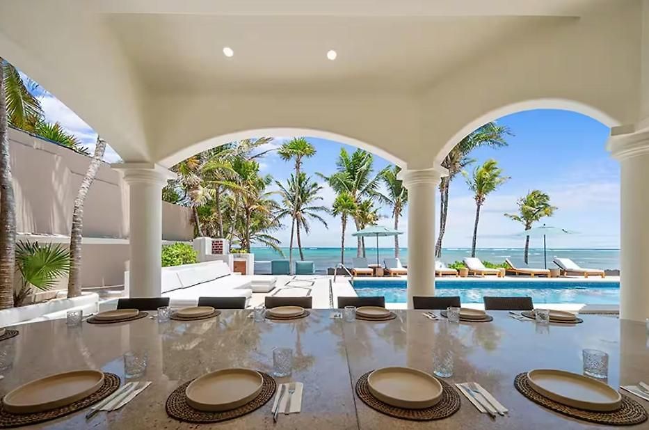 Villa Beachfront Hacienda Soliman Bay *