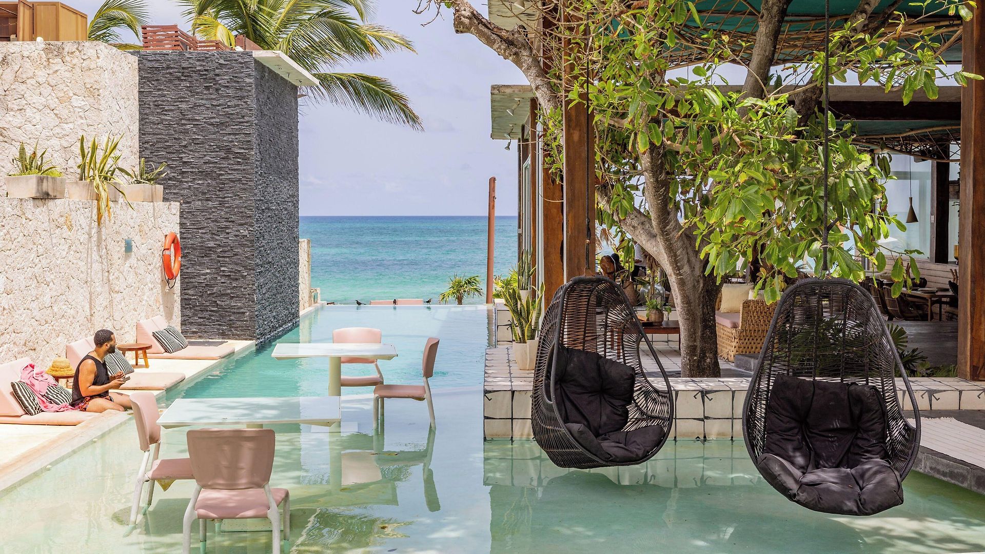 Mi By La Zebra, An Slh (adults Only) 5*