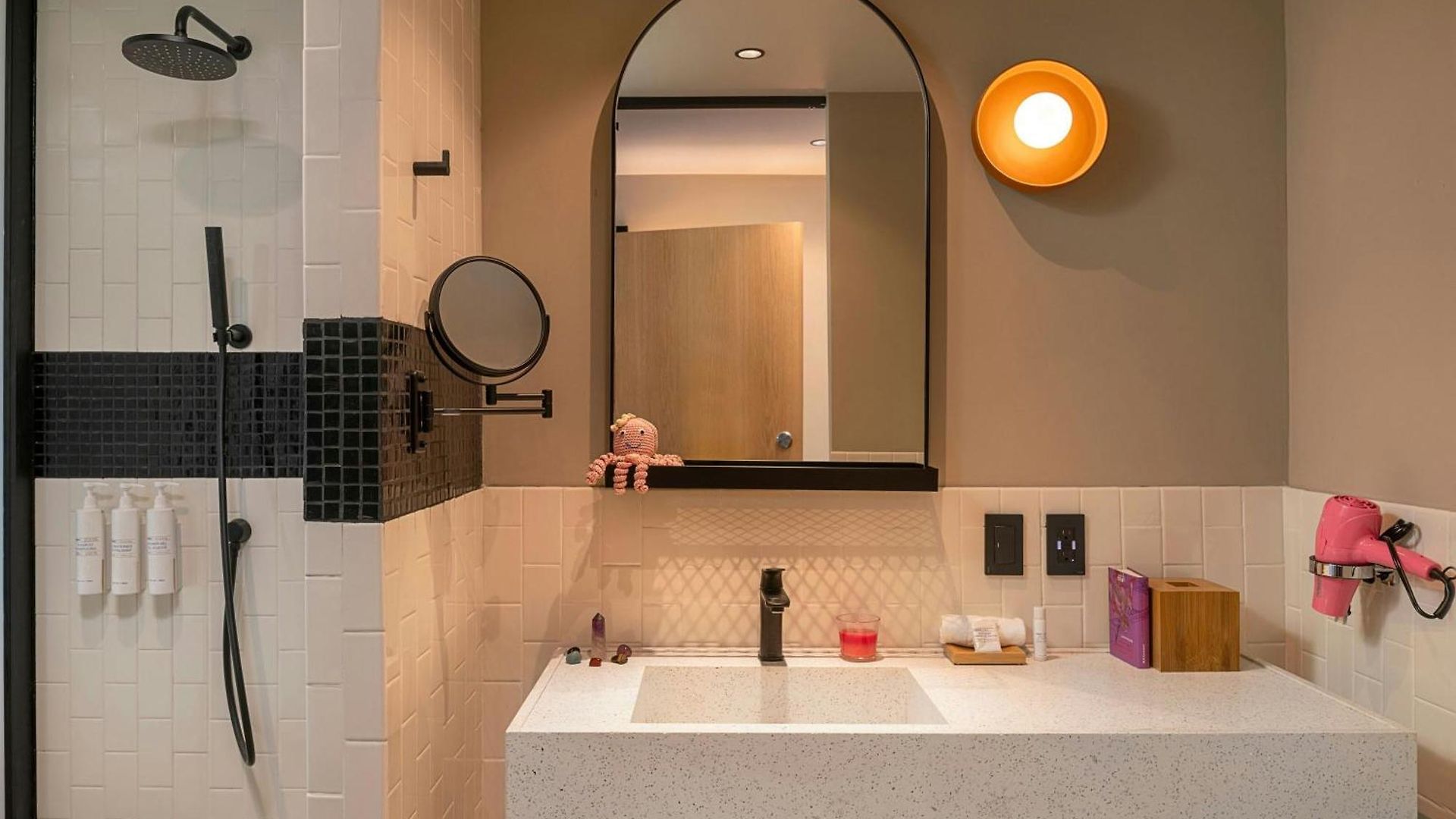 Hotel Moxy 4*
