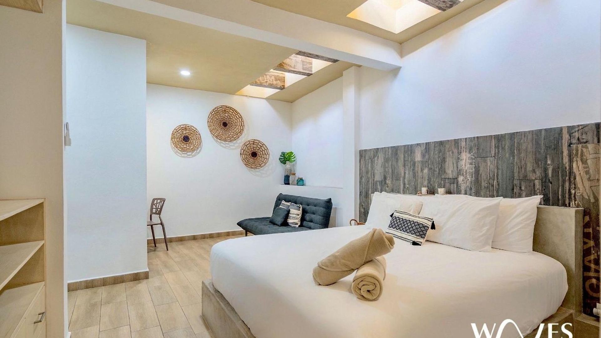 Great Located Spacious 2 Bedroom With Amazing Terrace By Waves Management Villa *