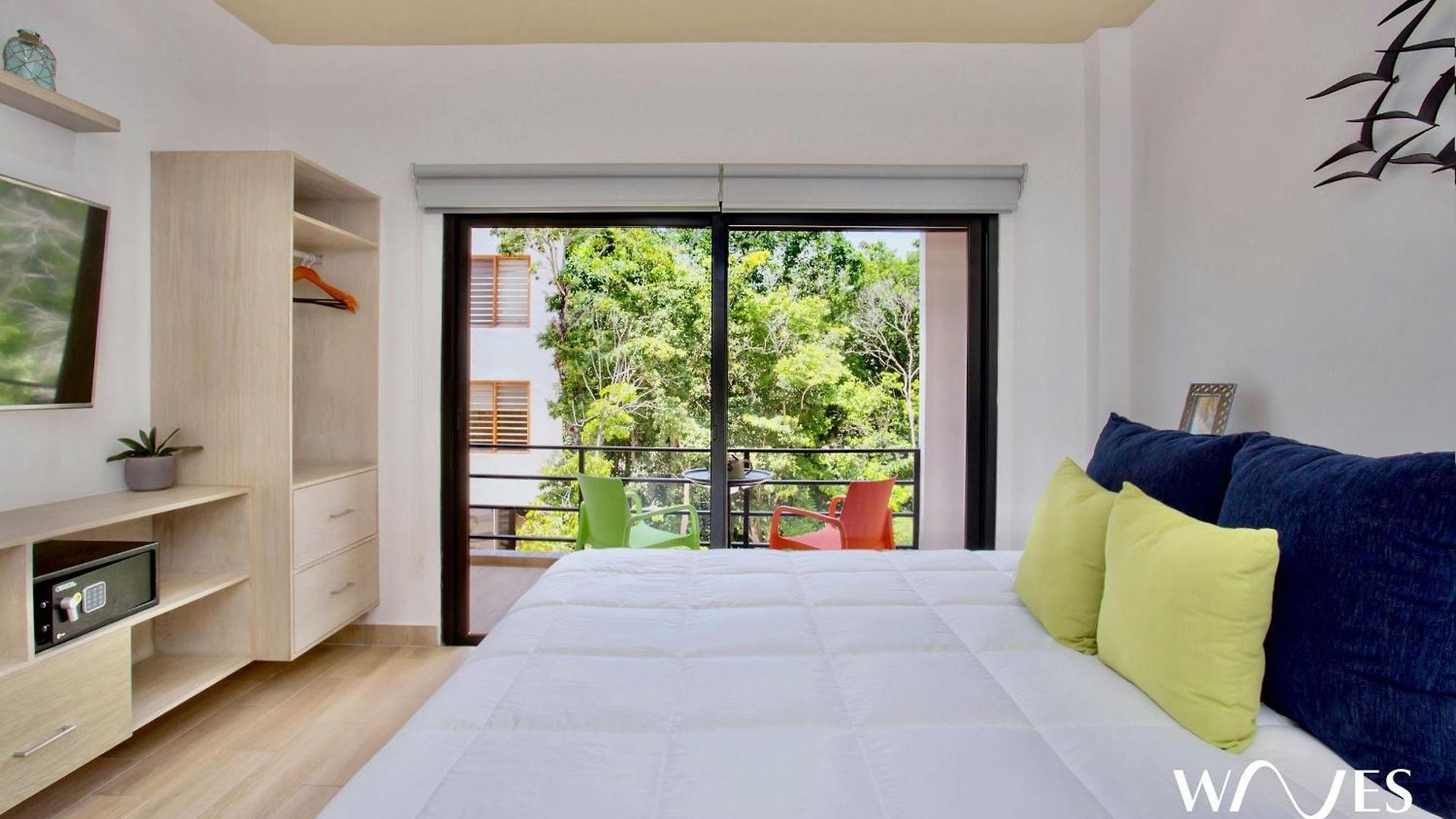 4 Bedroom Spacious Exclusive Townhouse With Private Rooftop And Pool Navio By Waves *