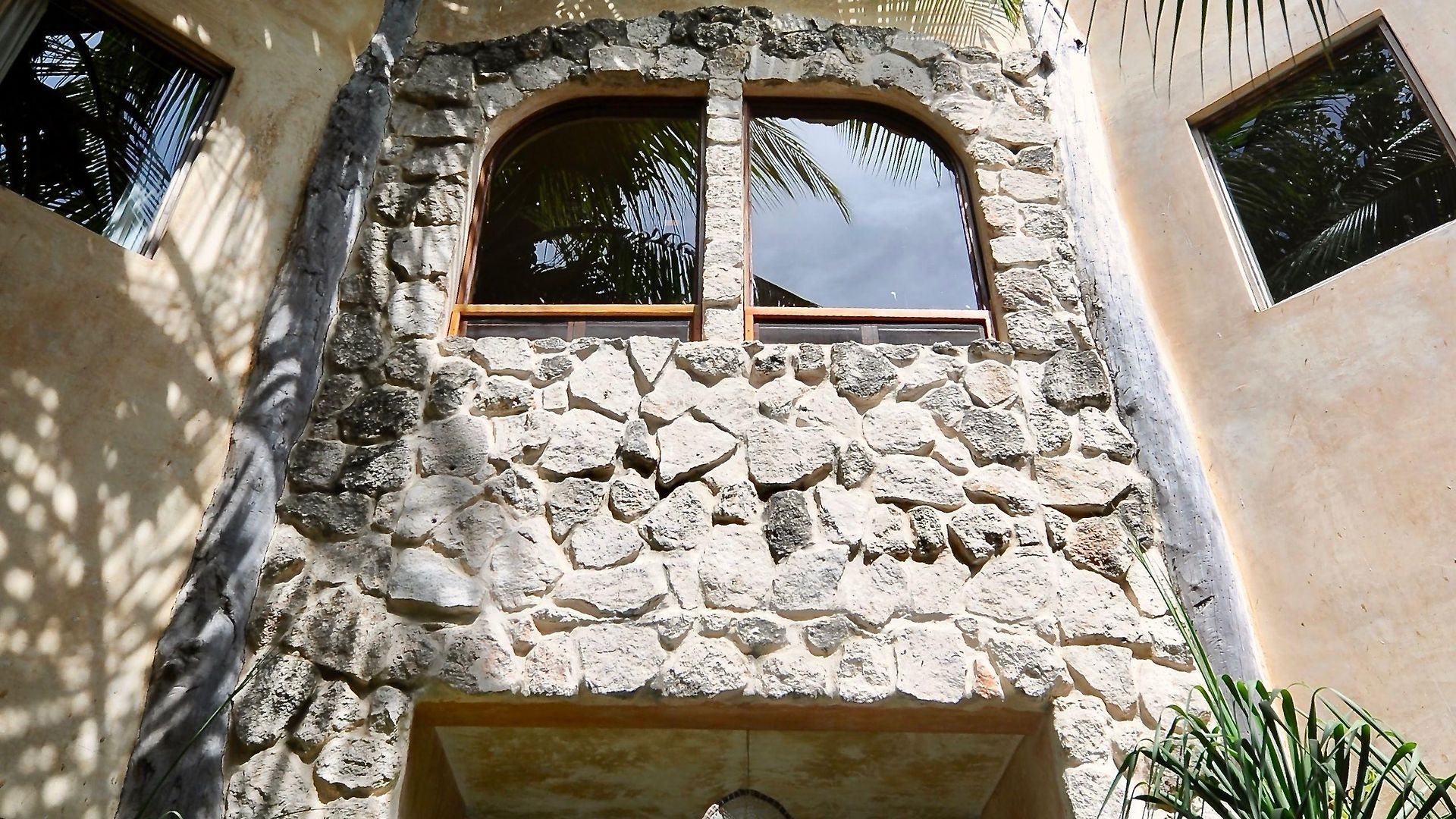 Alaya Beachfront 4*