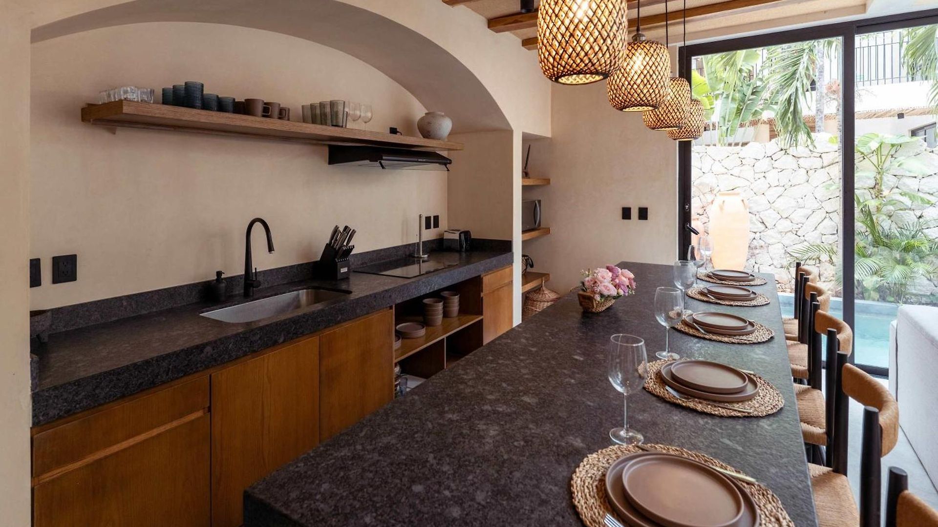 Villa Luxe 3br - Two Private Pools Including Rooftop Modern Boho Style *