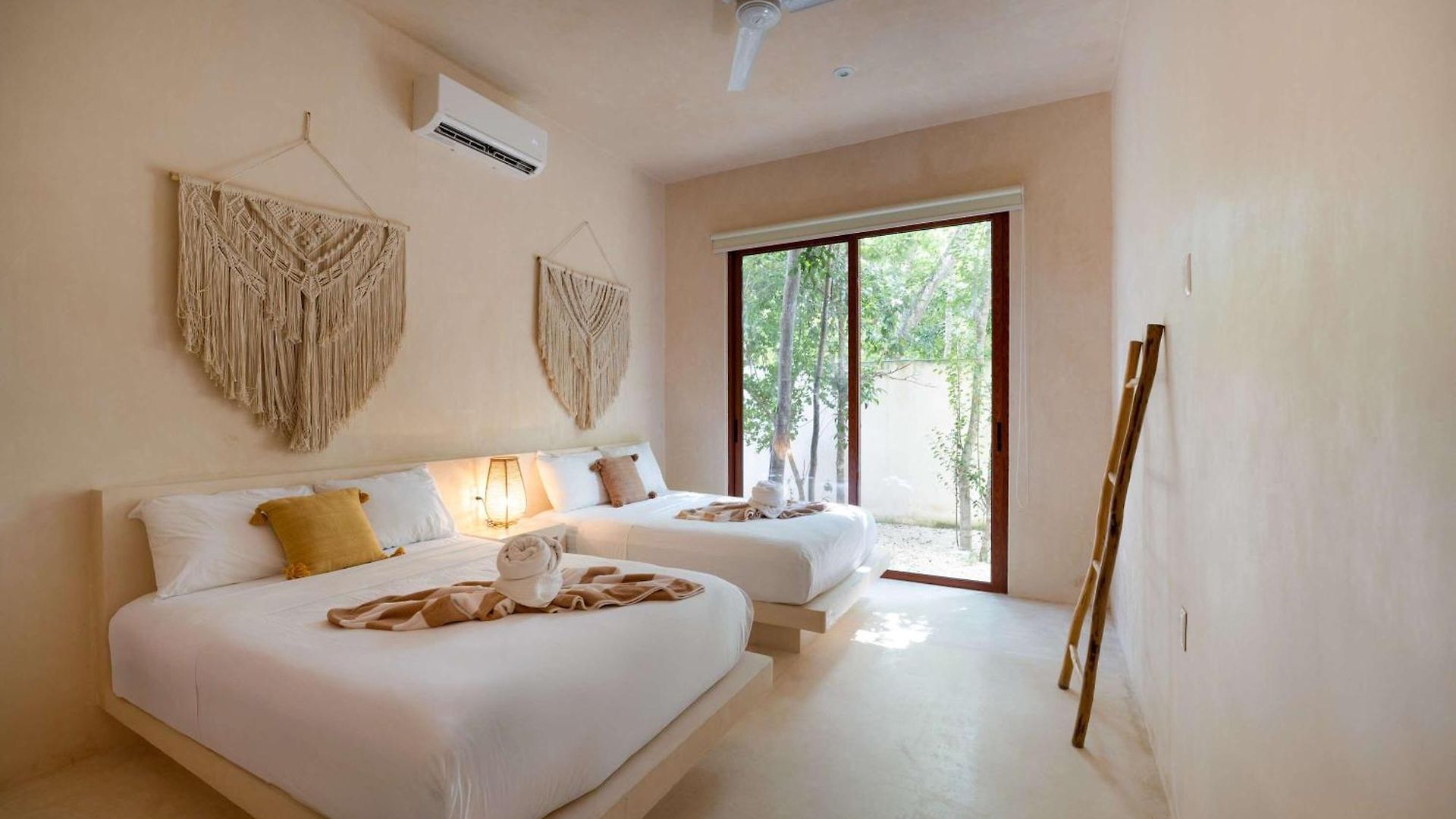 Stylish Ground-floor 3br Haven With Luxe Plunge Pool *