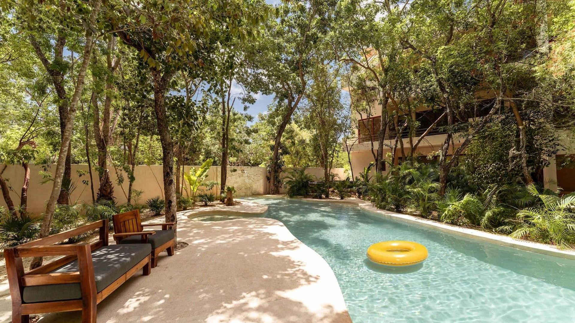 Luxe Ground-floor 3br Jungle Haven With Plunge Pool Holiday home
