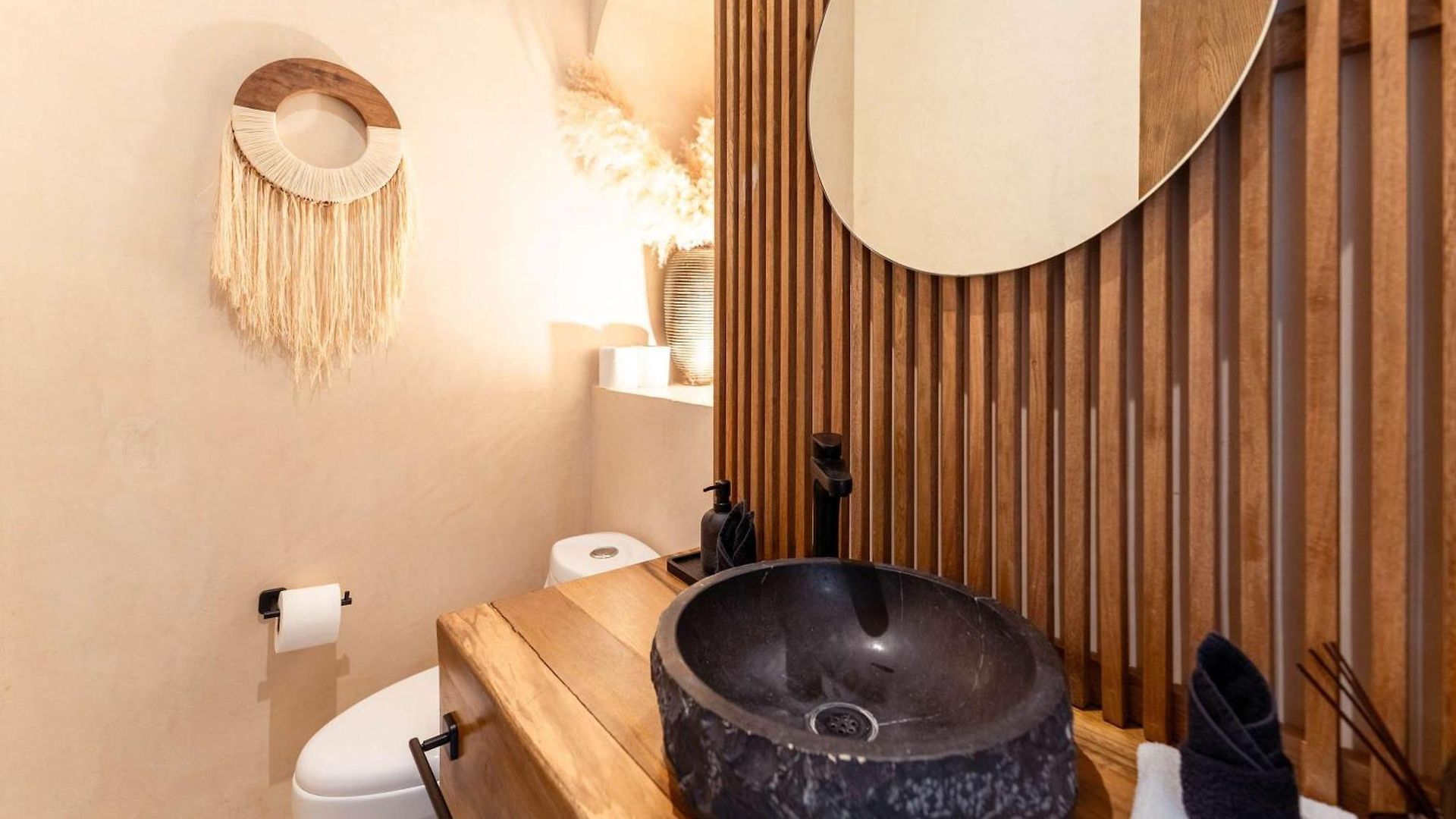 Luxe 3br - Two Private Pools Including Rooftop Modern Boho Style Villa *