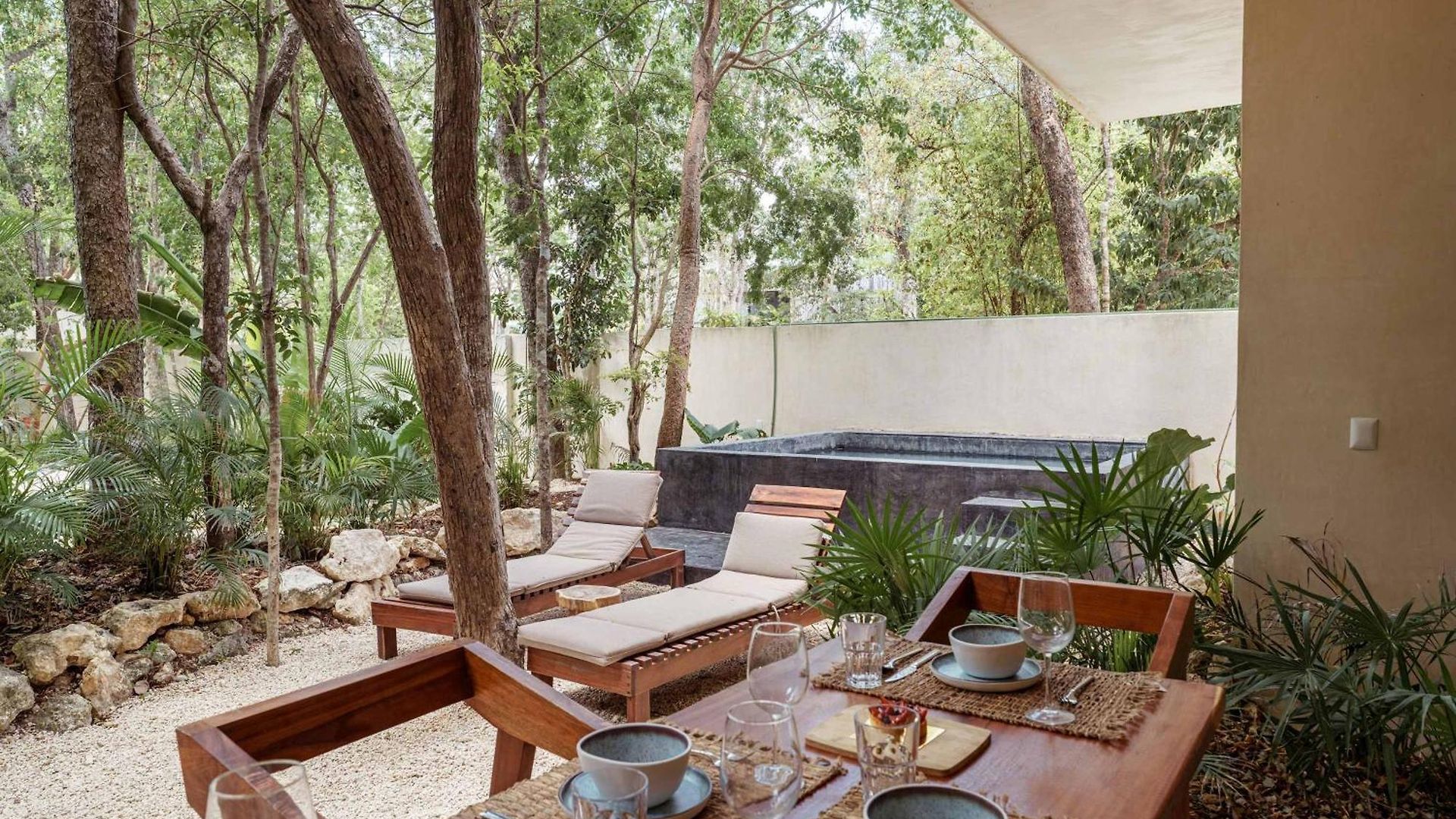 Holiday home Stylish Ground-floor 3br Haven With Luxe Plunge Pool *