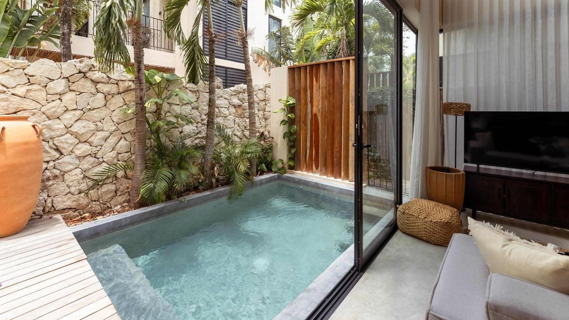 Luxe 3br - Two Private Pools Including Rooftop Modern Boho Style