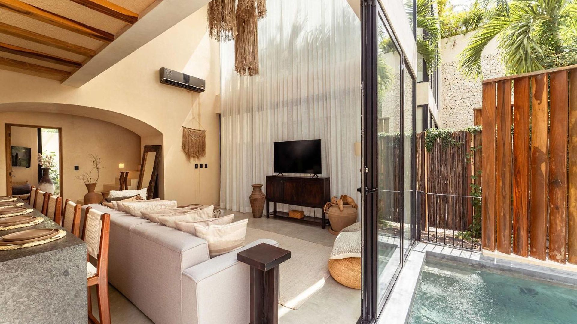 Chic 3br - 2 Pools With Rooftop Pool Modern Boho Design Villa *