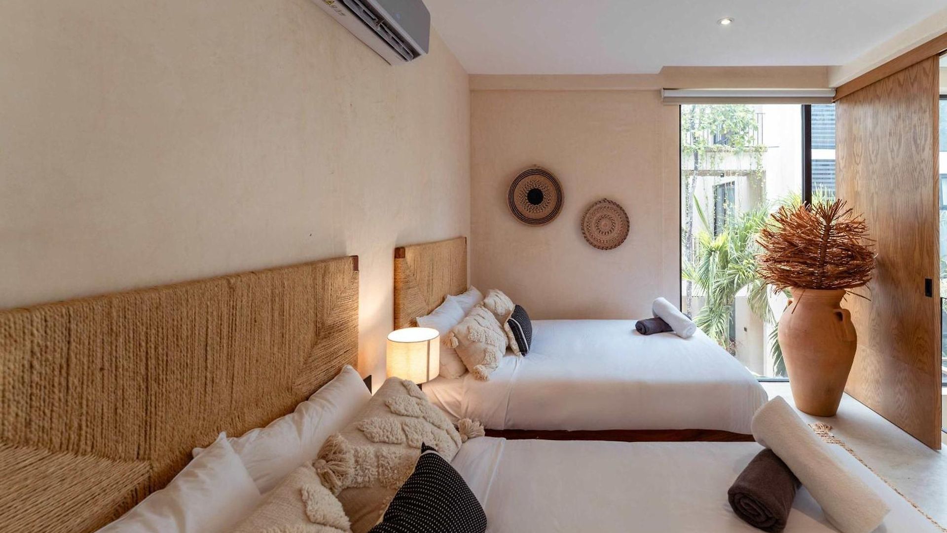 Luxe 3br - Two Private Pools Including Rooftop Modern Boho Style Villa *