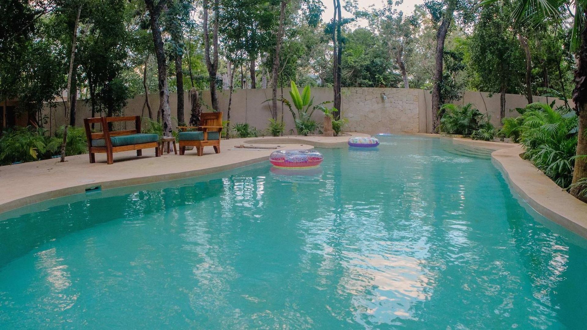 Stylish Ground-floor 3br Haven With Luxe Plunge Pool Holiday home