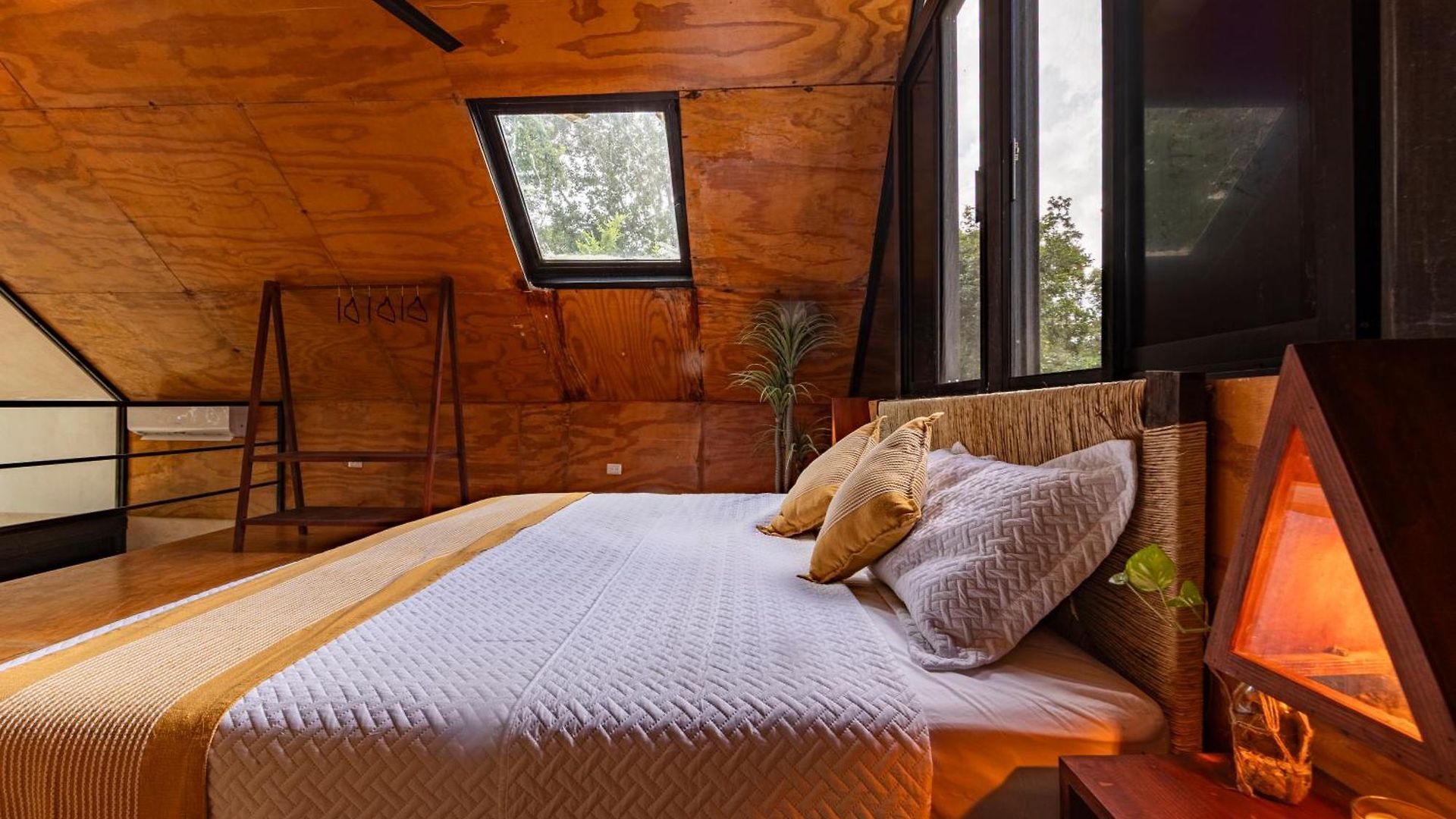 Xtambaa Selva Lodge