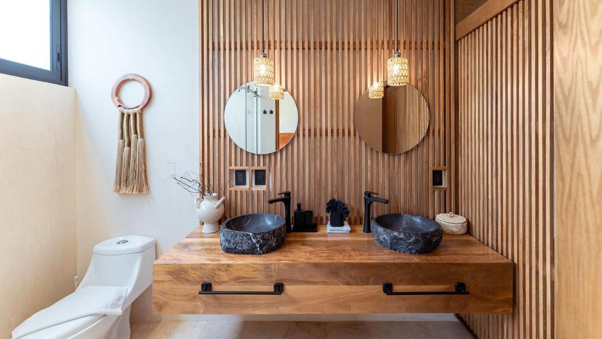 Luxe 3br - Two Private Pools Including Rooftop Modern Boho Style Villa *
