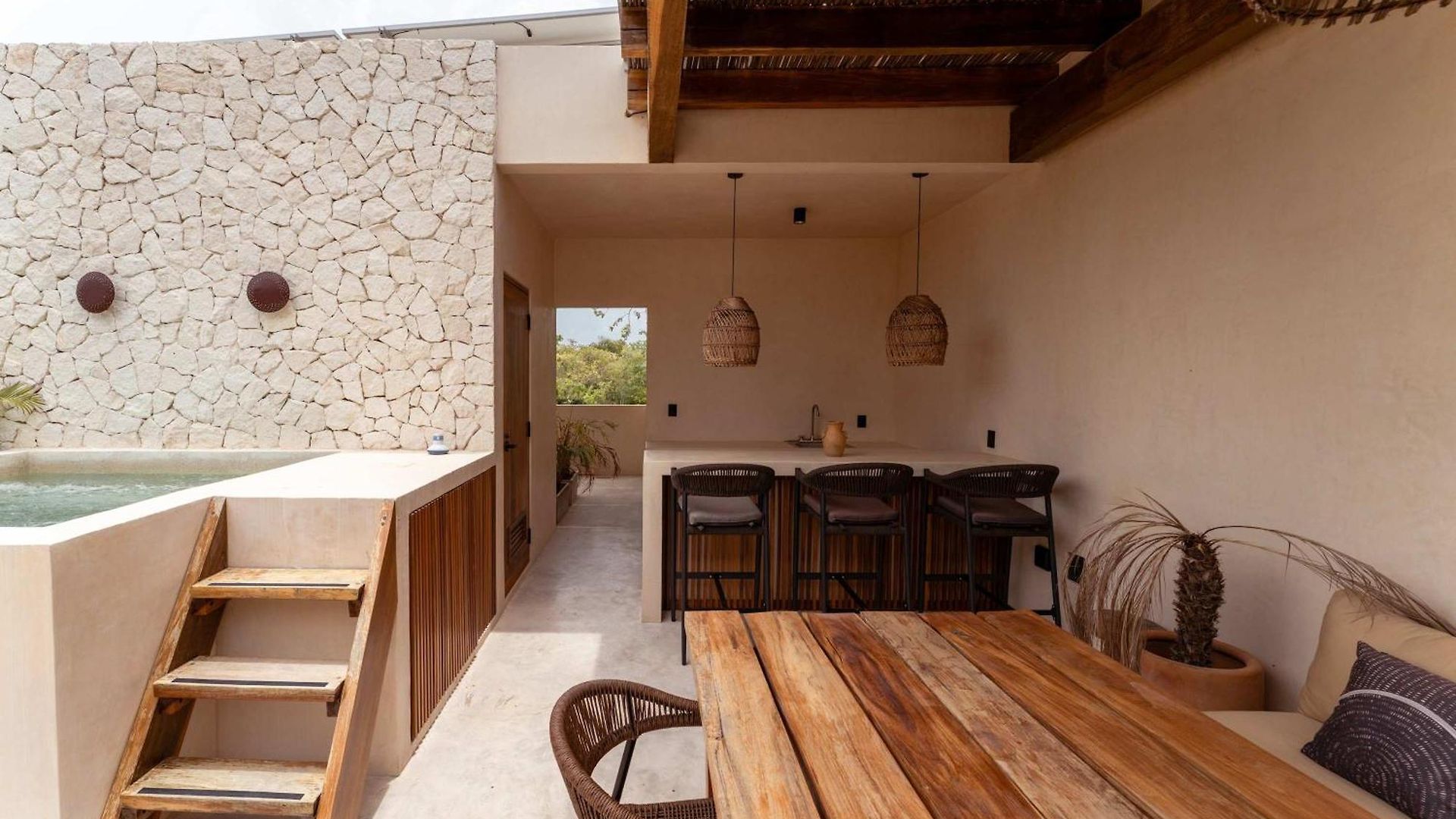 Luxe 3br - Two Private Pools Including Rooftop Modern Boho Style Villa