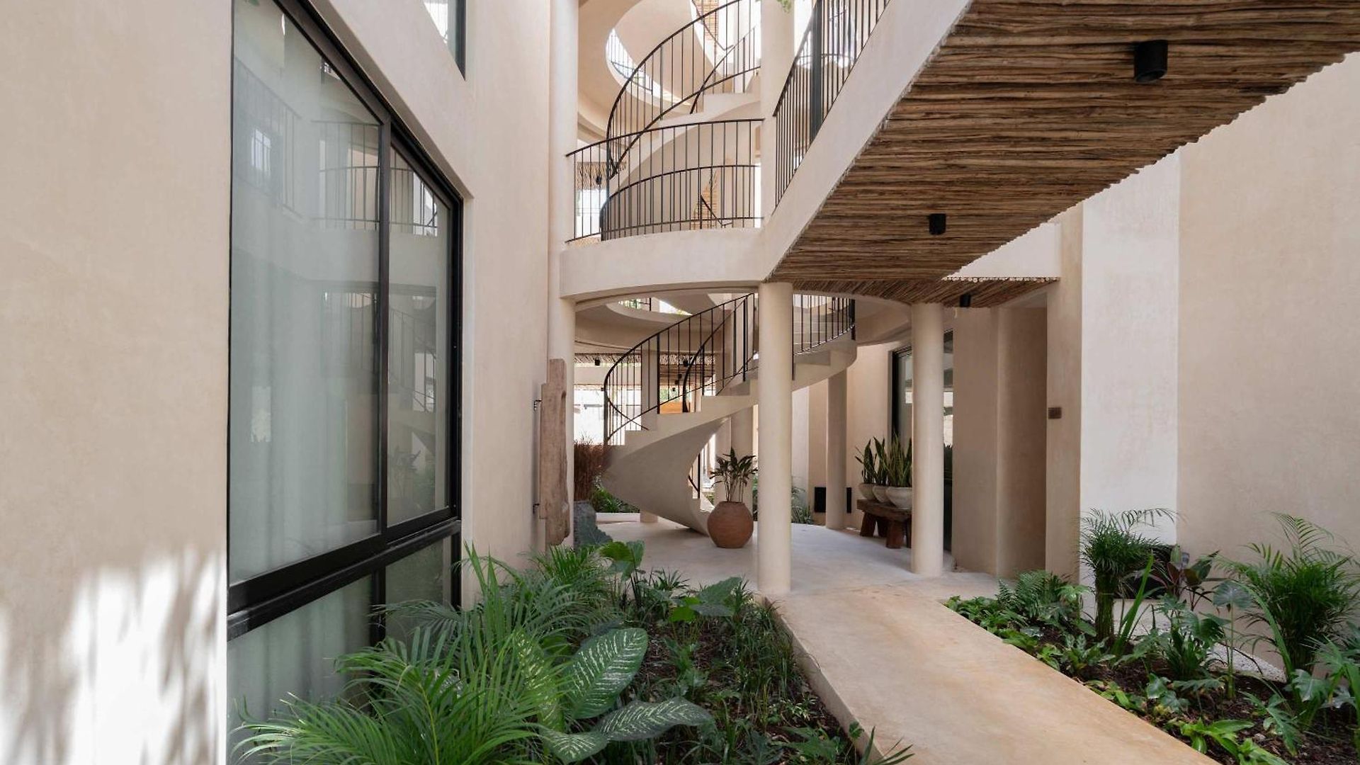 Villa Chic 3br - 2 Pools With Rooftop Pool Modern Boho Design *