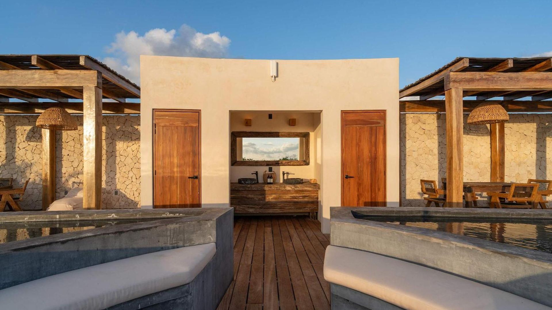 Chic 3br - 2 Pools With Rooftop Pool Modern Boho Design Villa