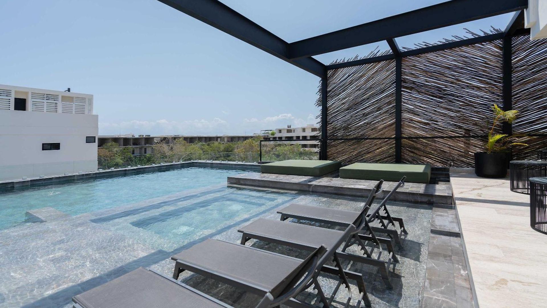 Maria - Modern 2br Retreat With Pool *