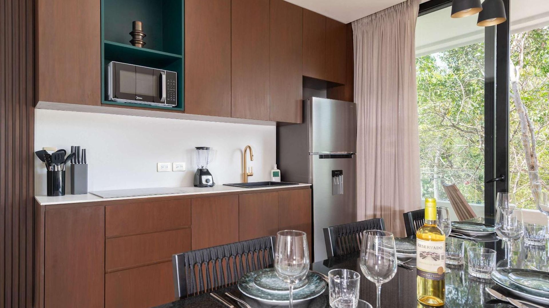 Apartamento Maria - Modern 2br Retreat With Pool