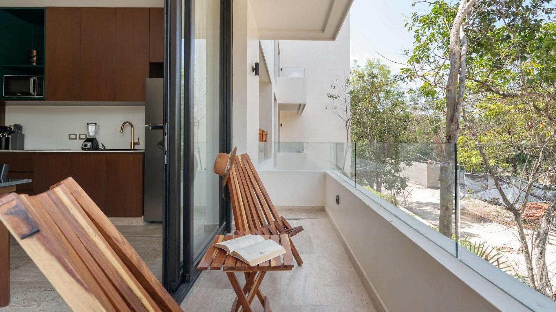 Maria - Modern 2br Retreat With Pool *