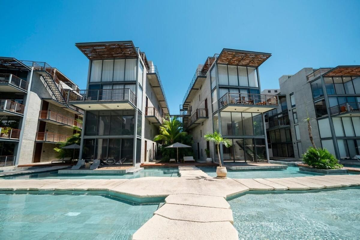 Modern With Pool Unbeatable *