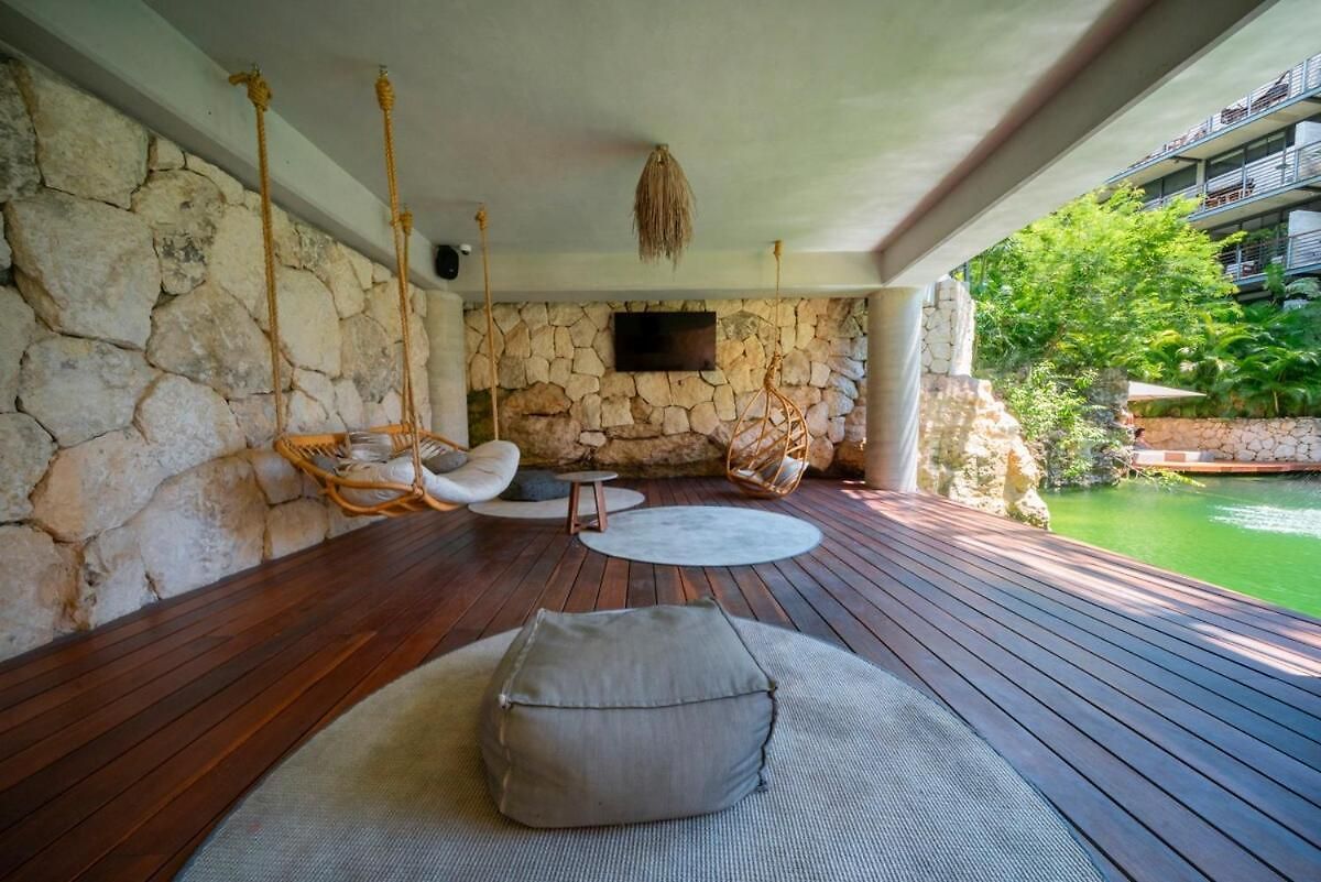 Modern With Pool Unbeatable *