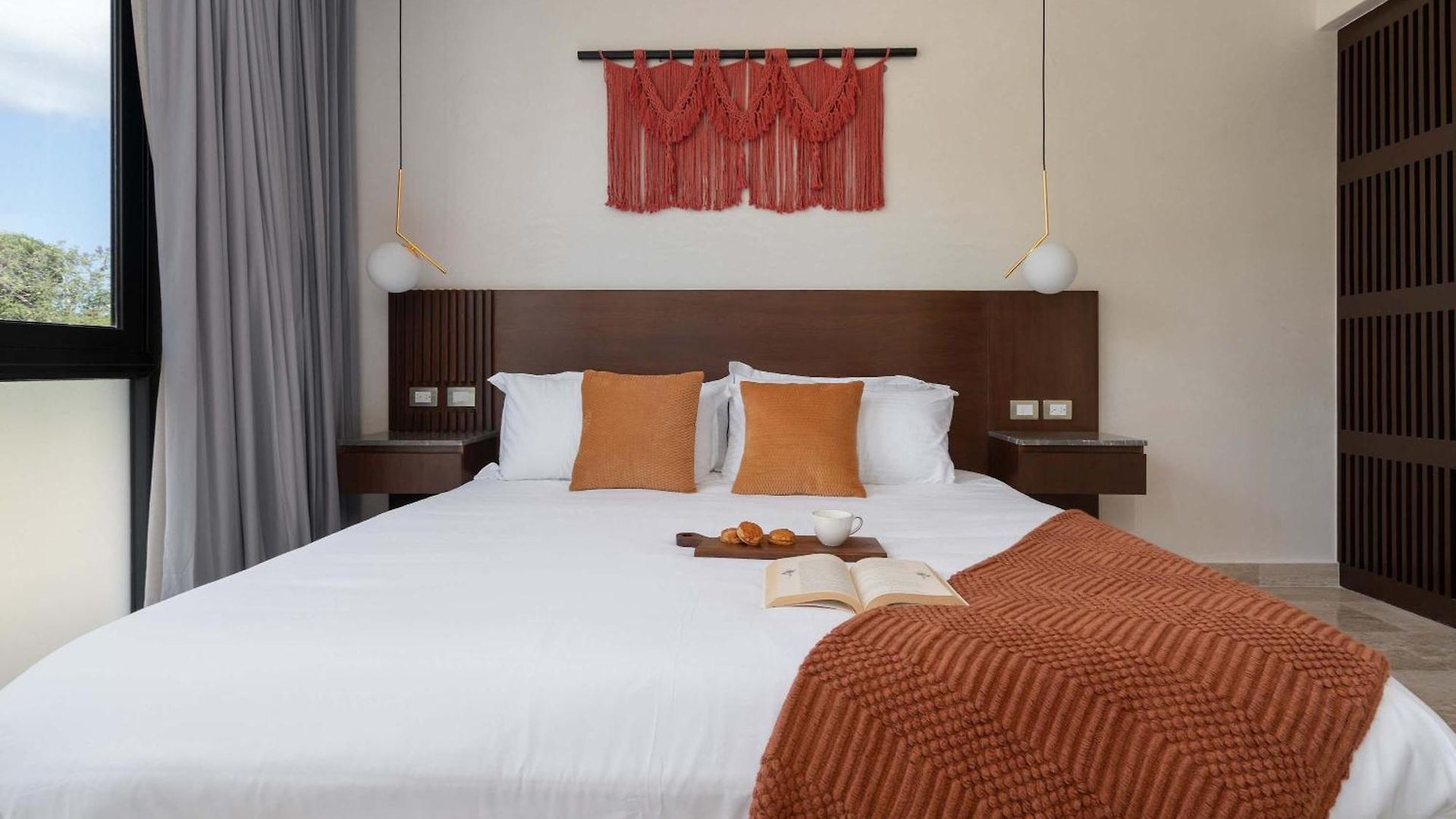 Apartamento Maria - Modern 2br Retreat With Pool *