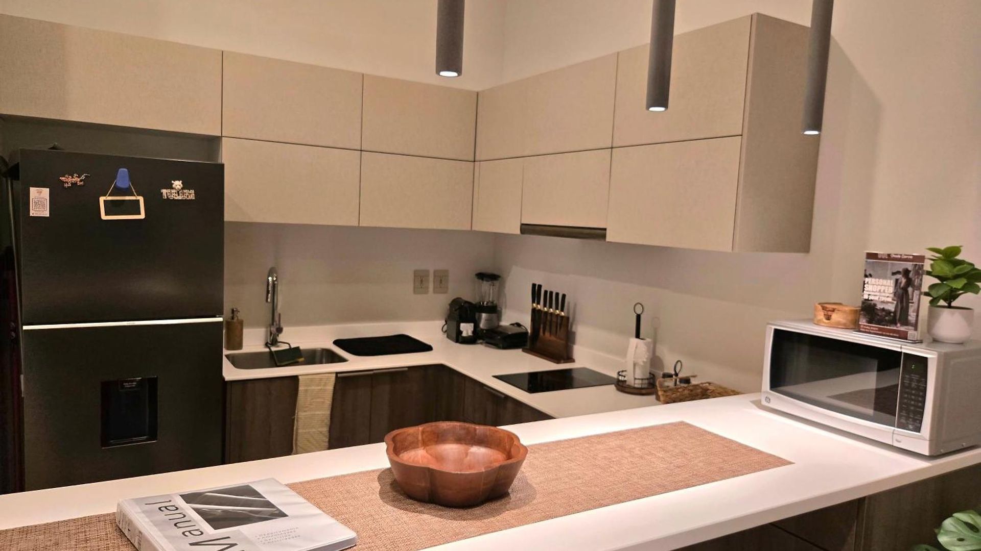 1br - Sea View Rooftop Pools Steps To & Jaguar Park