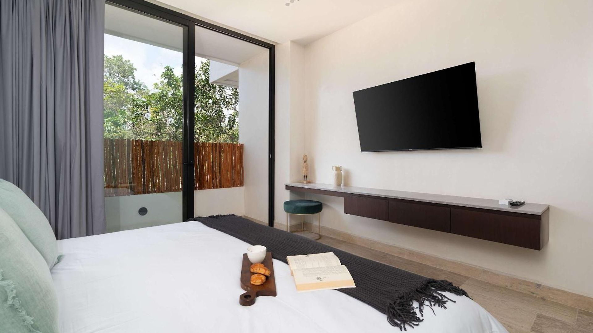 Maria - Modern 2br Retreat With Pool Apartamento *