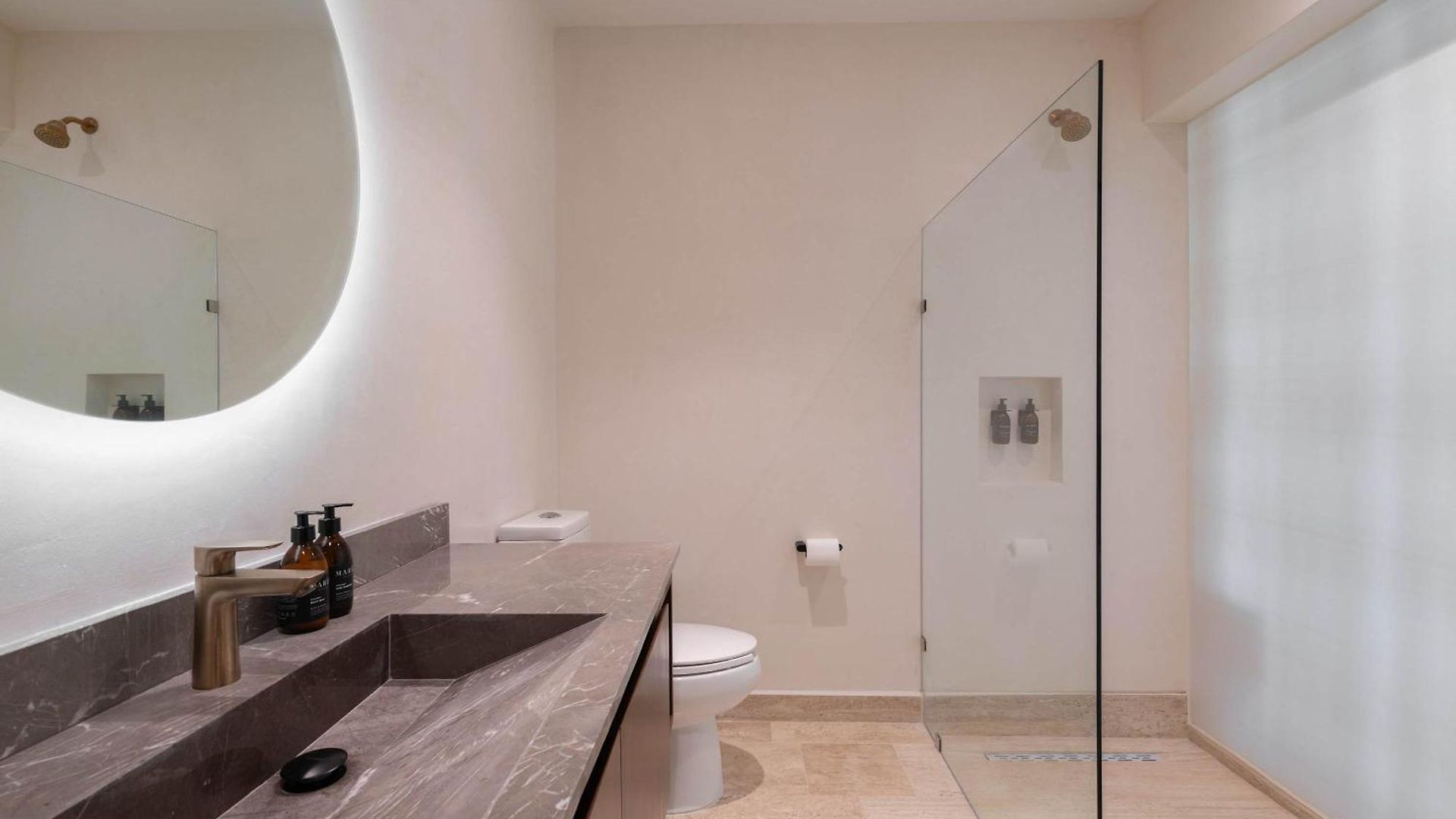 Maria - Modern 2br Retreat With Pool *