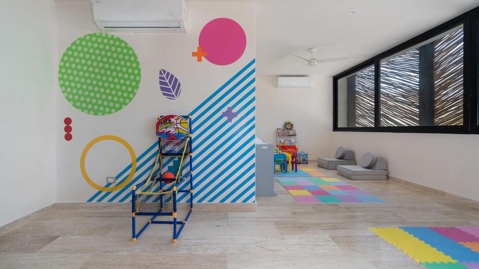Maria - Modern 2br Retreat With Pool