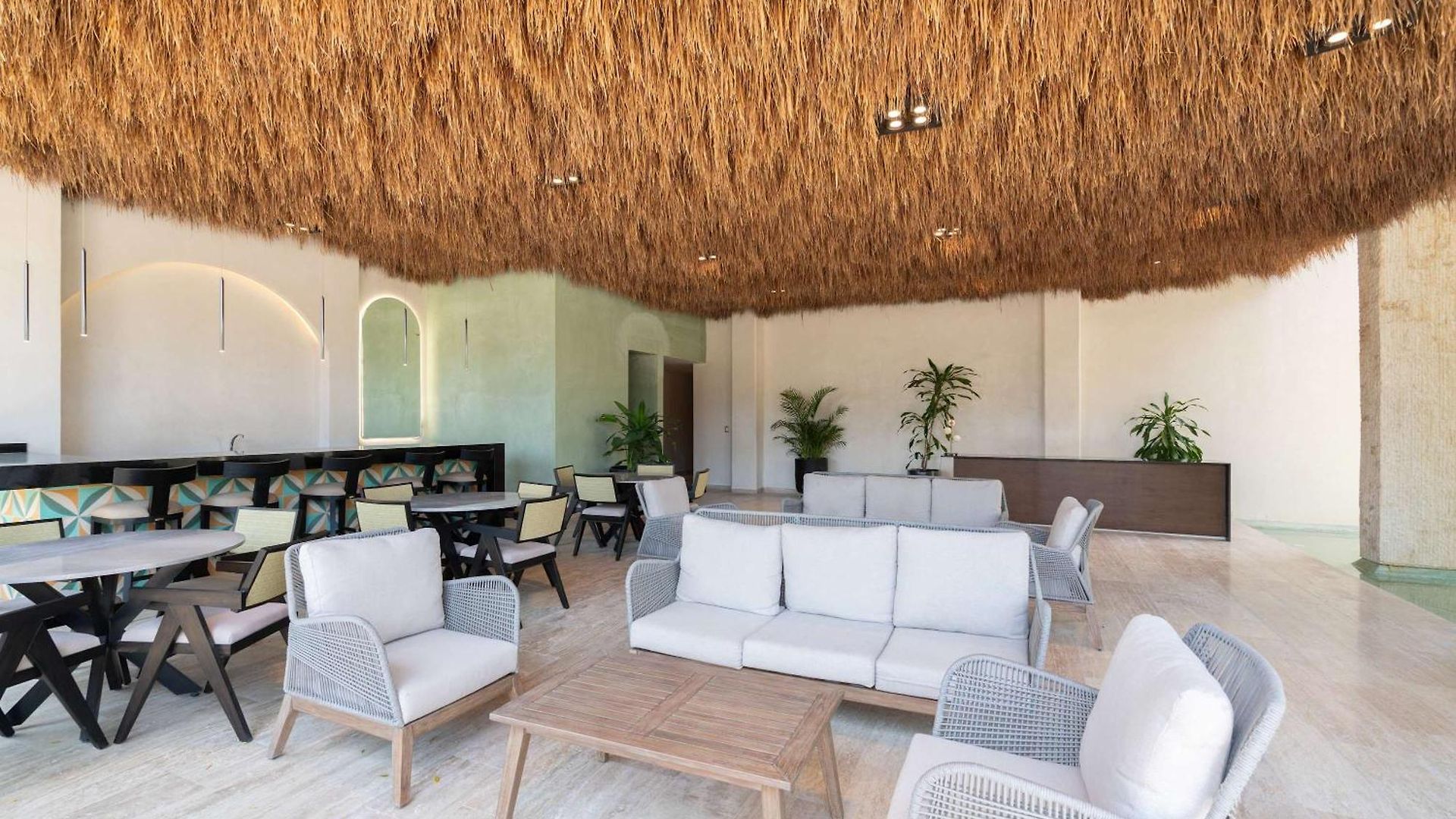 Apartamento Maria - Modern 2br Retreat With Pool