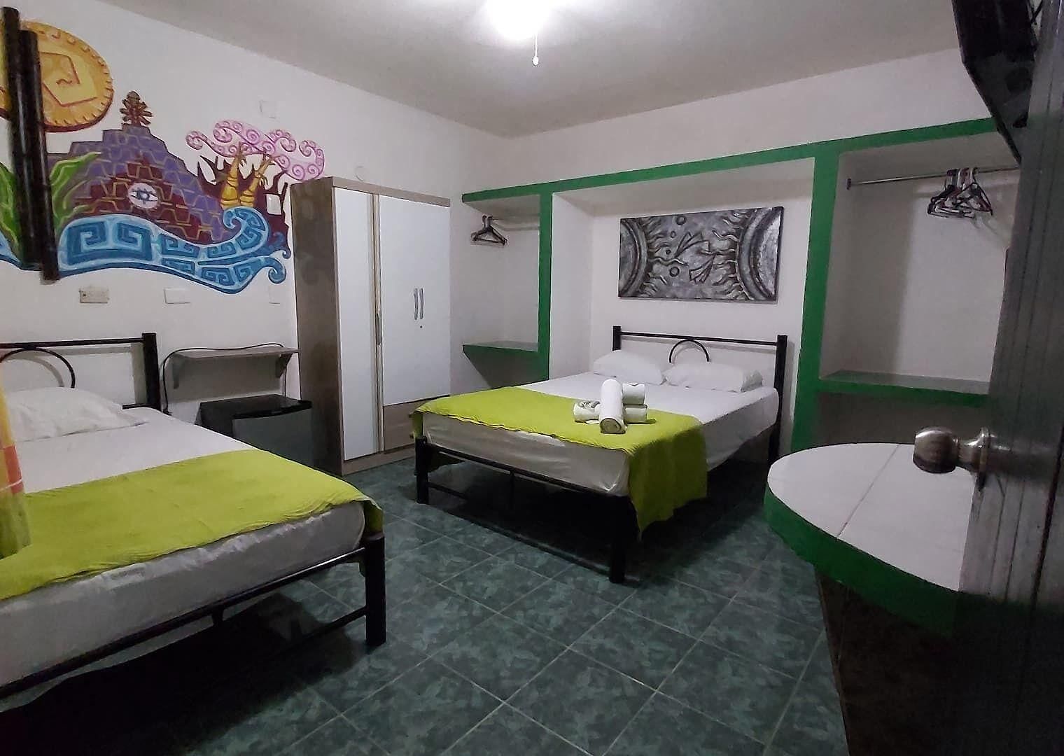 Hostal Emotion Avenida &