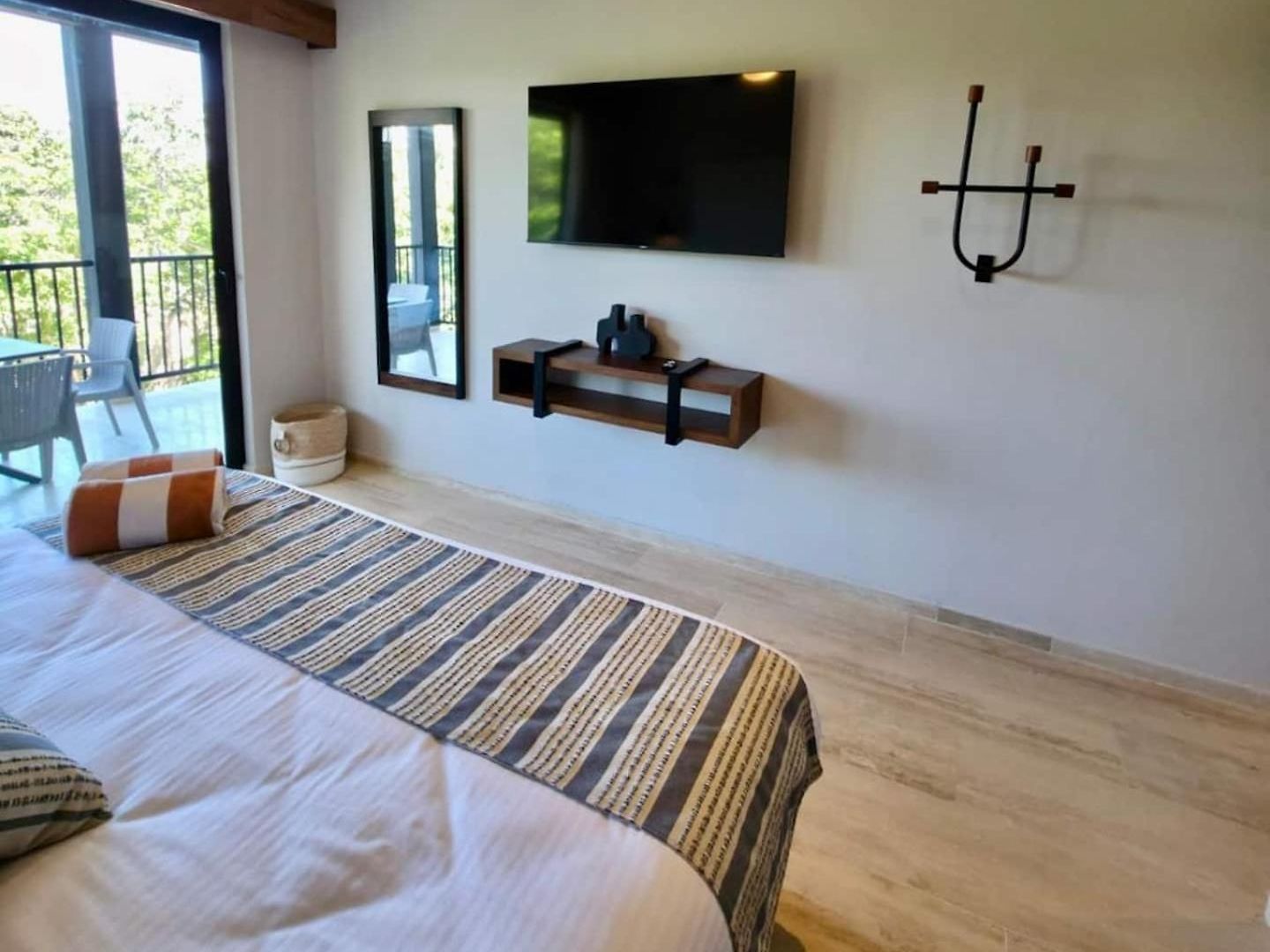 Hacienda Tuk 3br With Pool & Padel