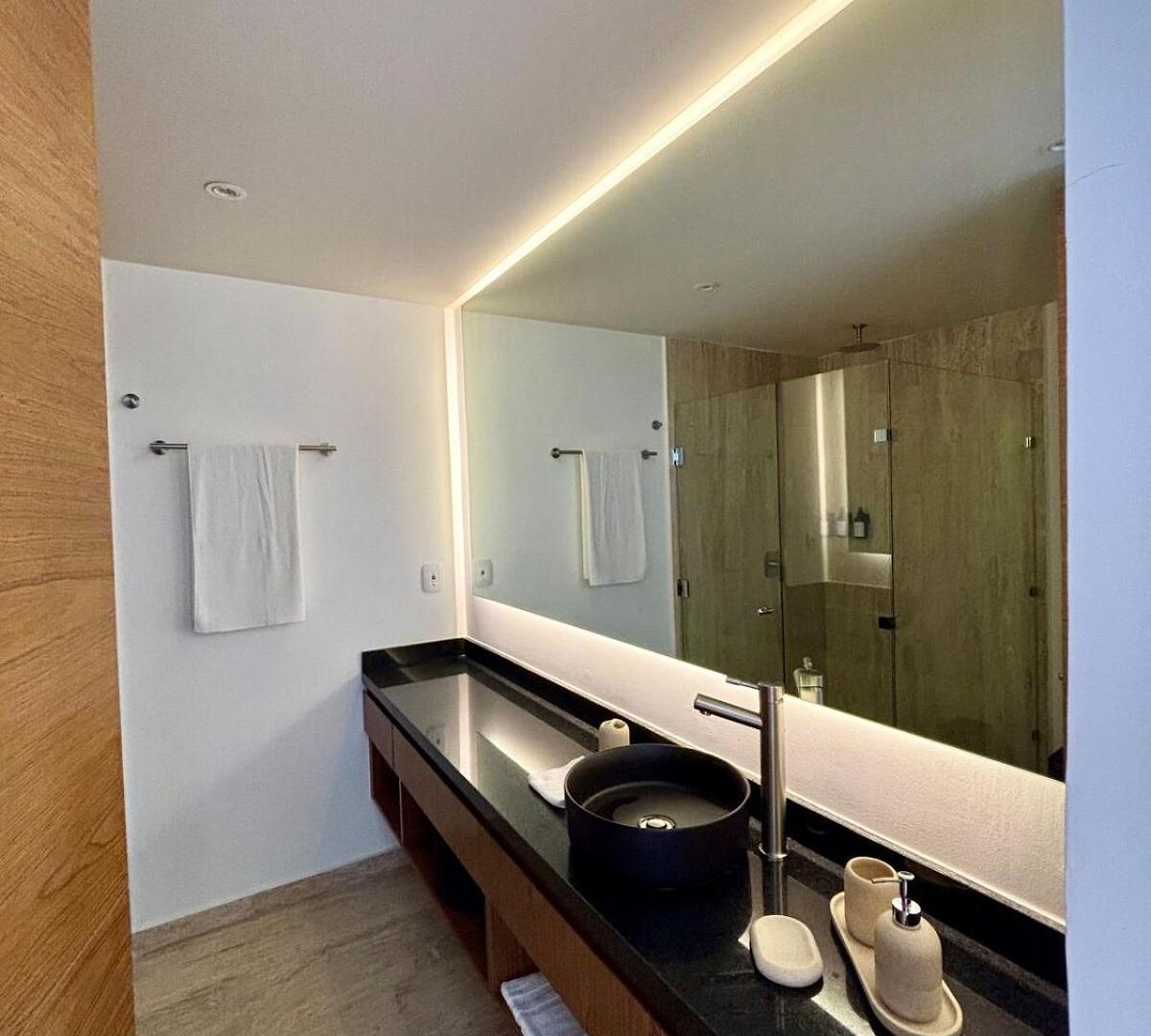 Apartment Jungle Loft Mistiq Garden 2 -skypool -gym -beach