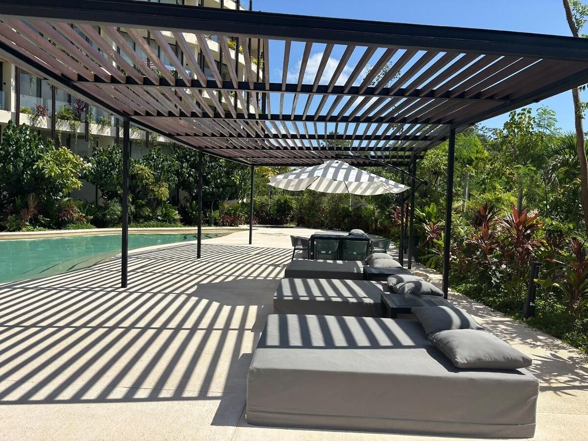 Jungle Loft Mistiq Garden 2 -skypool -gym -beach Apartment