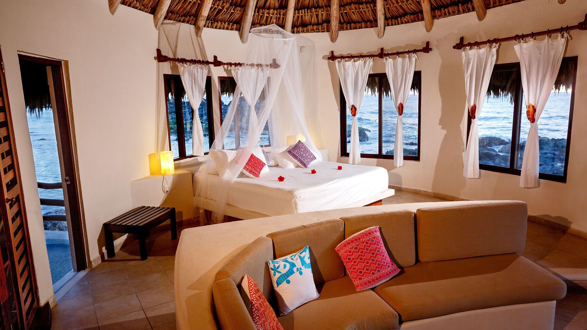 Maya By G Hotel 4*