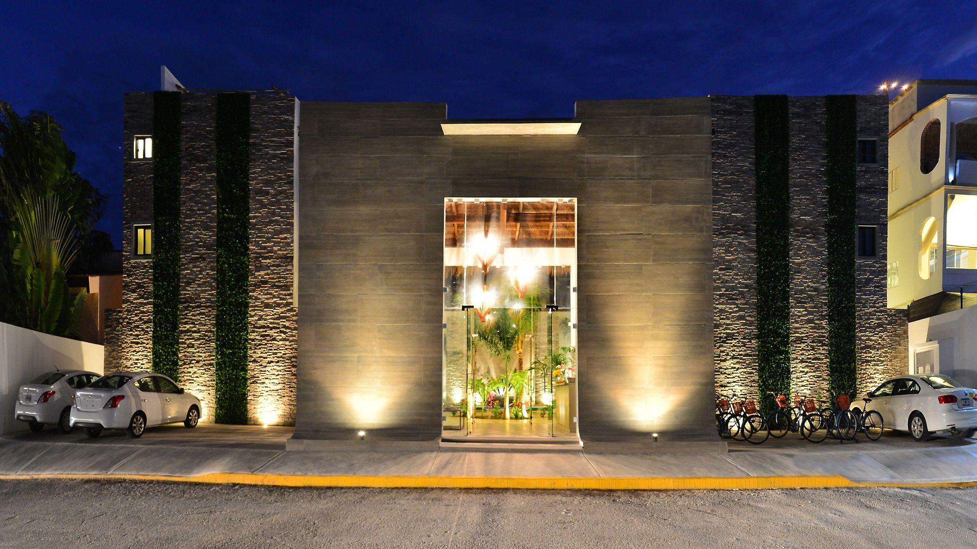 Elements Boutique 4*