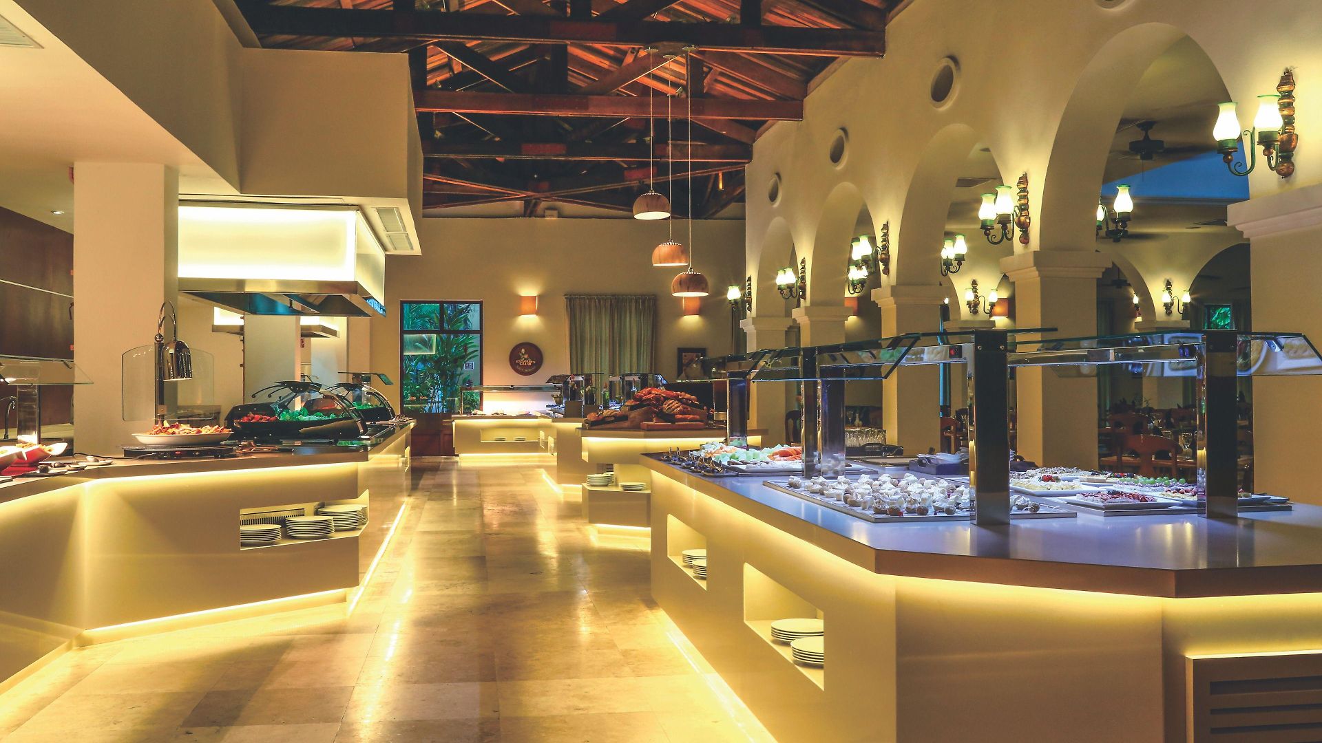 Resort Dreams & Tulum