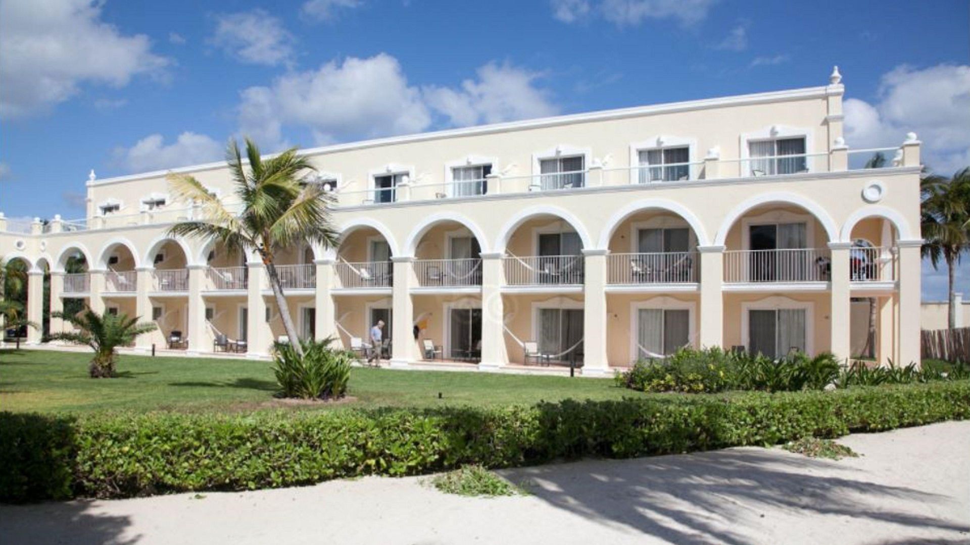 Dreams & Resort