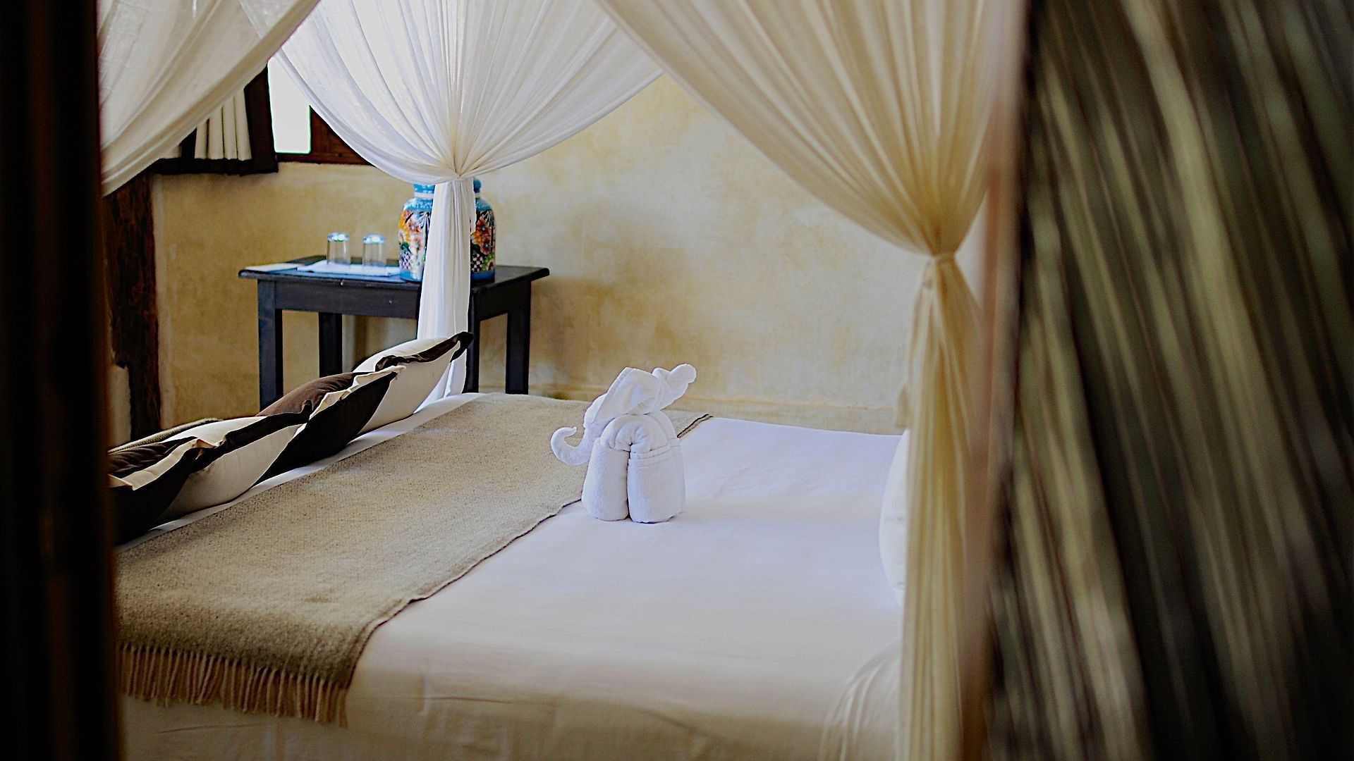 Casa Ganesh Beachfront Hotel