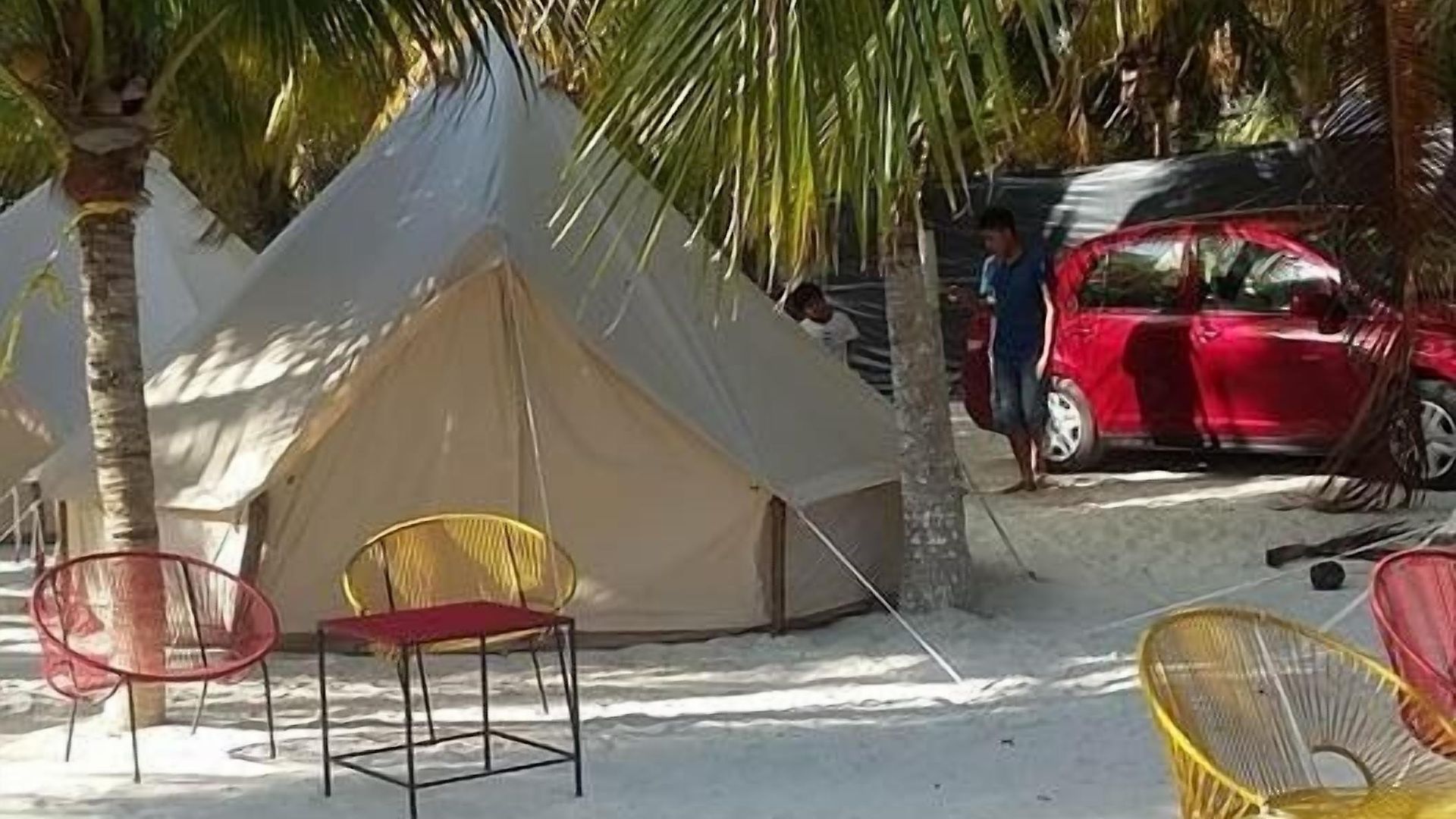 Playa Palmas Glamping Hotel