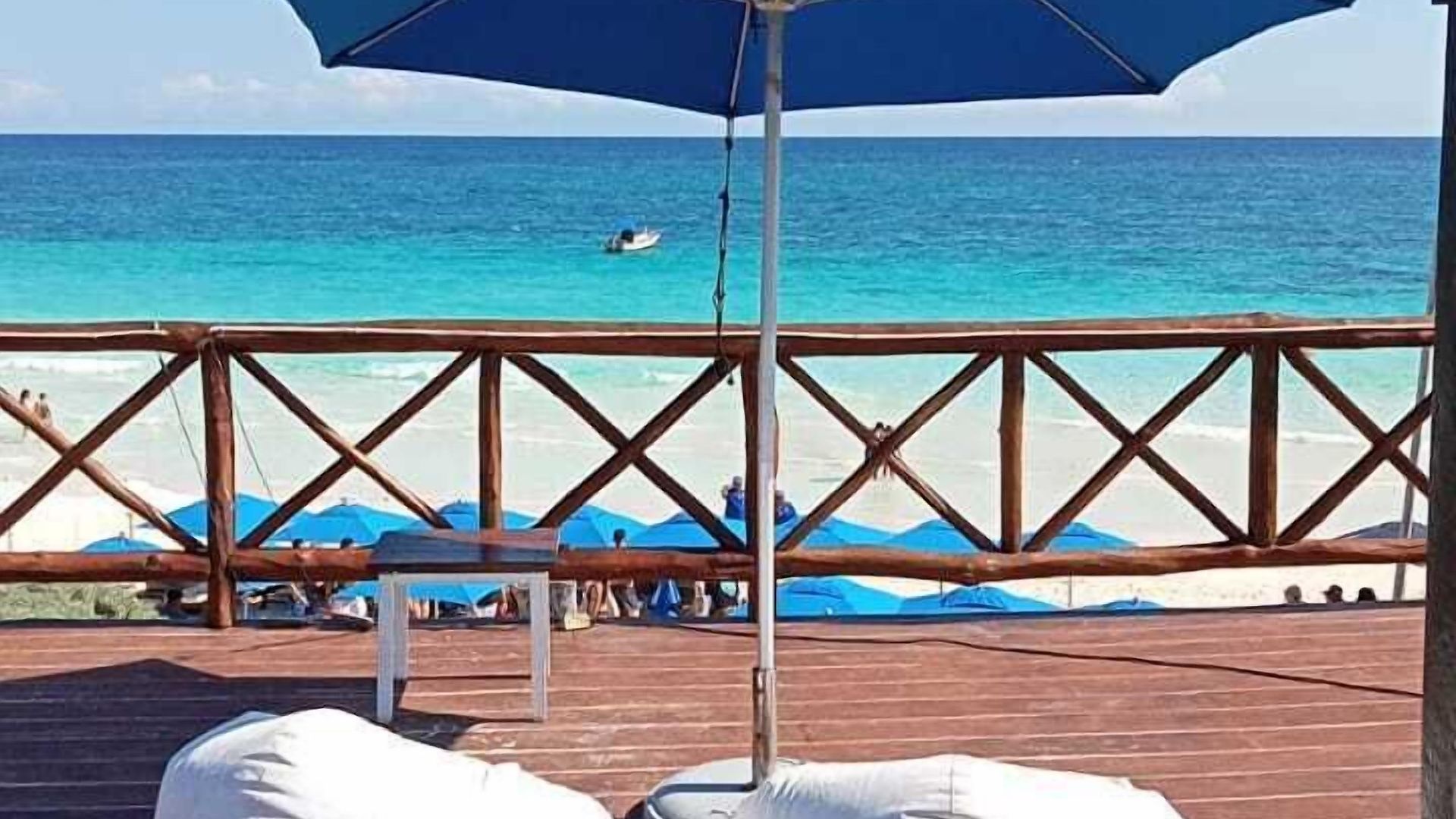 Playa Palmas Glamping 2*