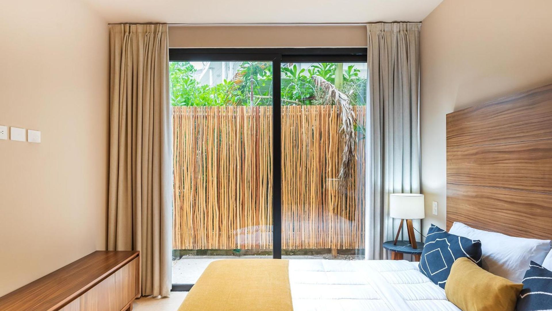 Sessile By The Spot Tulum